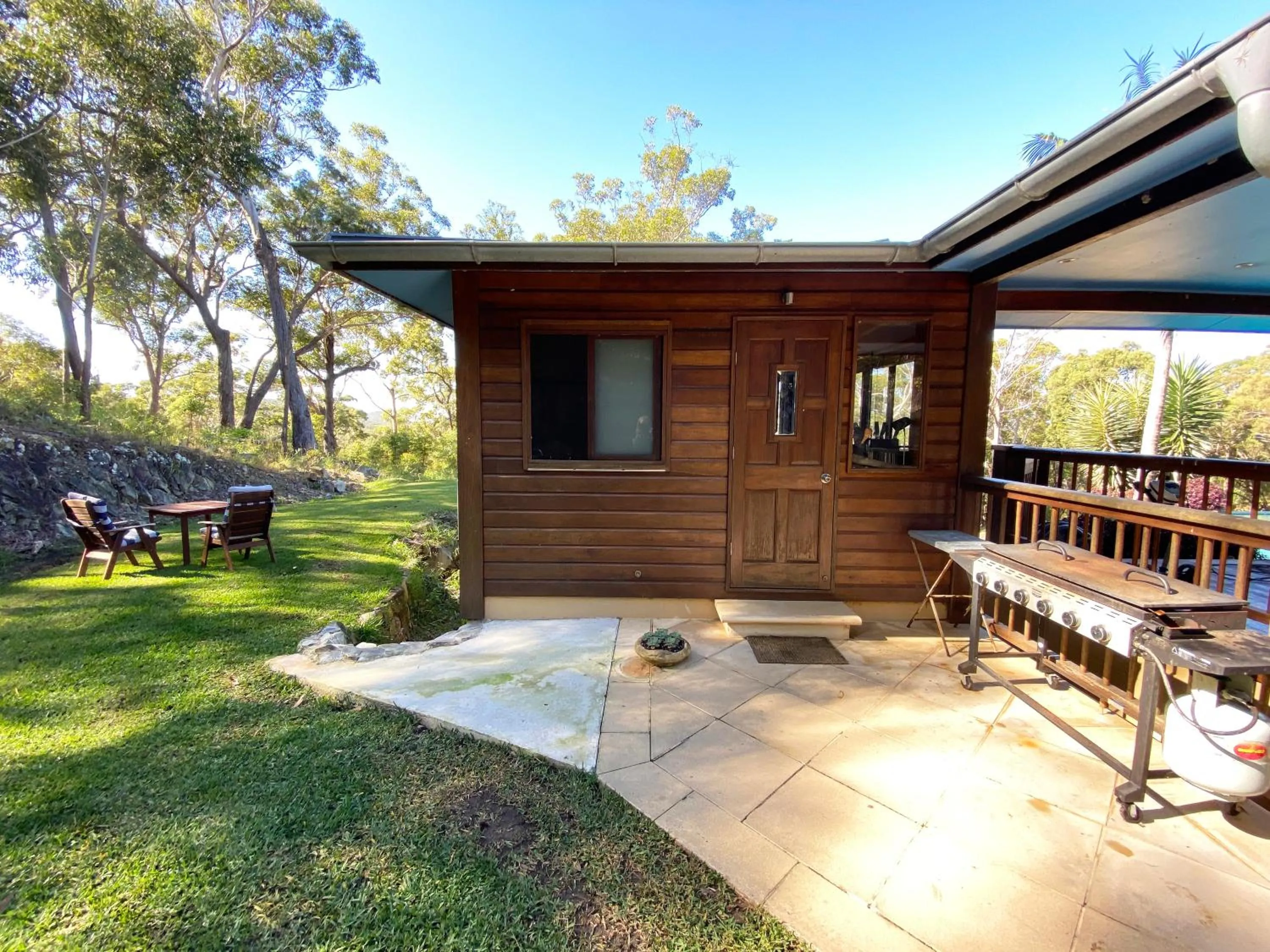 The Pool House - Crescent Head - stunning ocean views, pet friendly