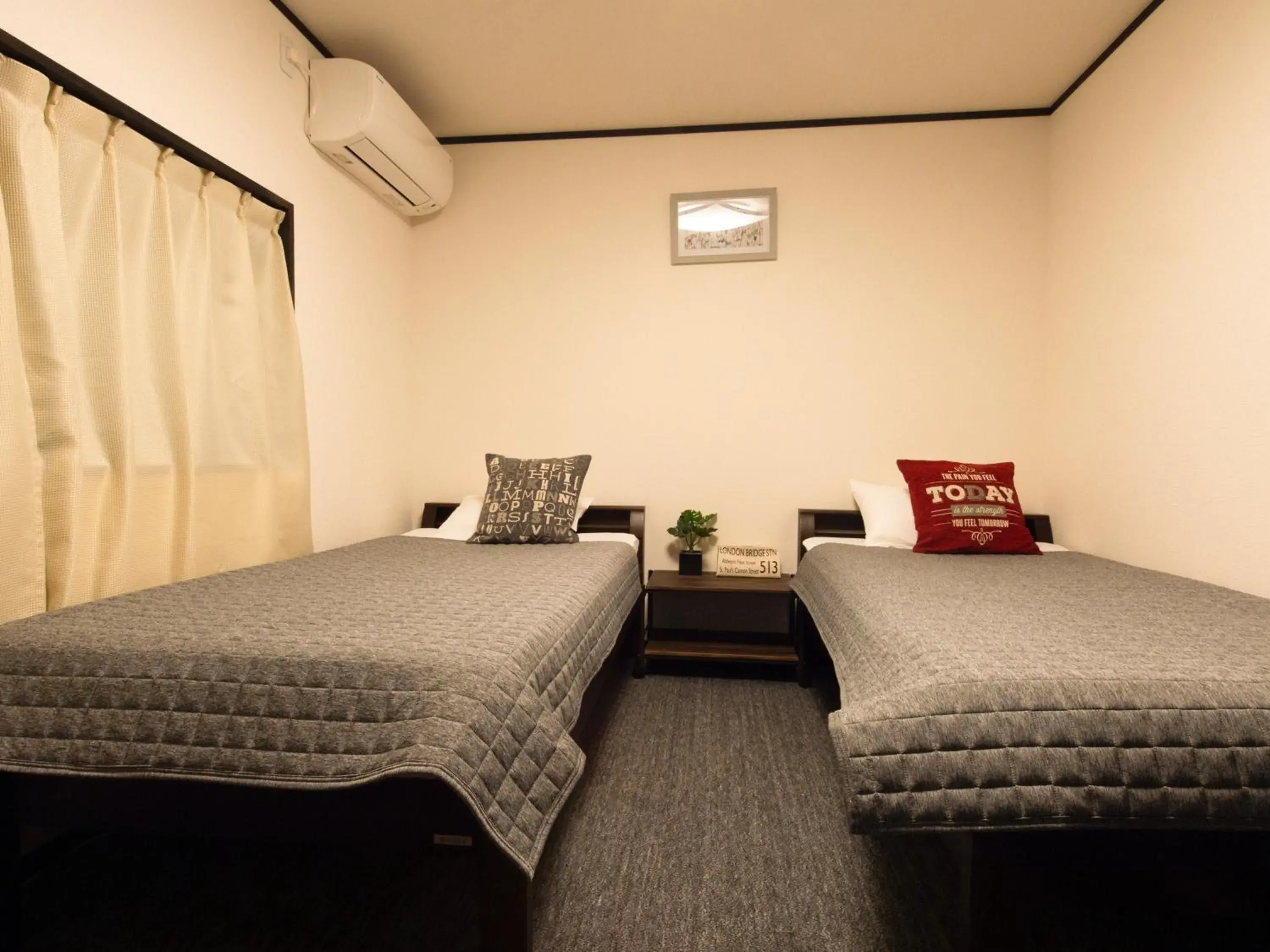 Standard Twin Room with Shared Bathroom - single occupancy in Guest House Suzumeno Kakurembo Standard Twin Room with Shared Bathroom - single occupancy in Guest House Suzumeno Kakurembo
