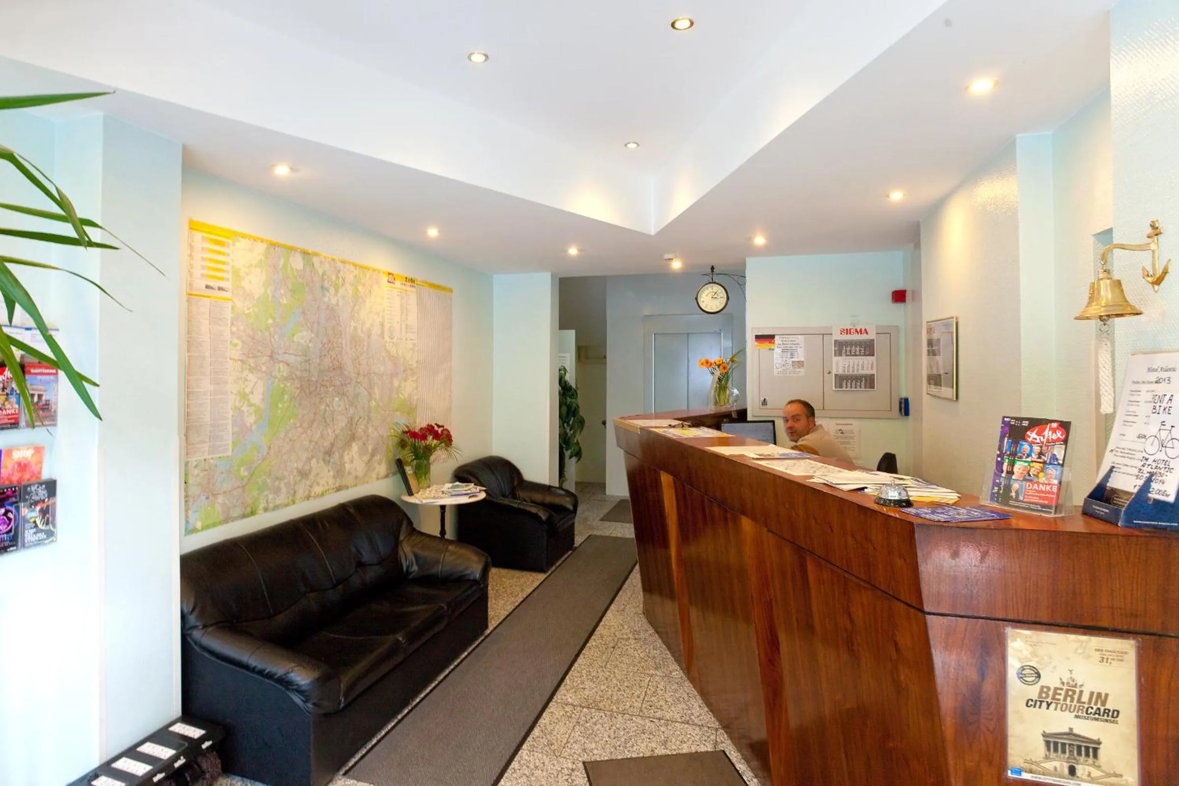 Lobby or reception in Hotel Atlantic