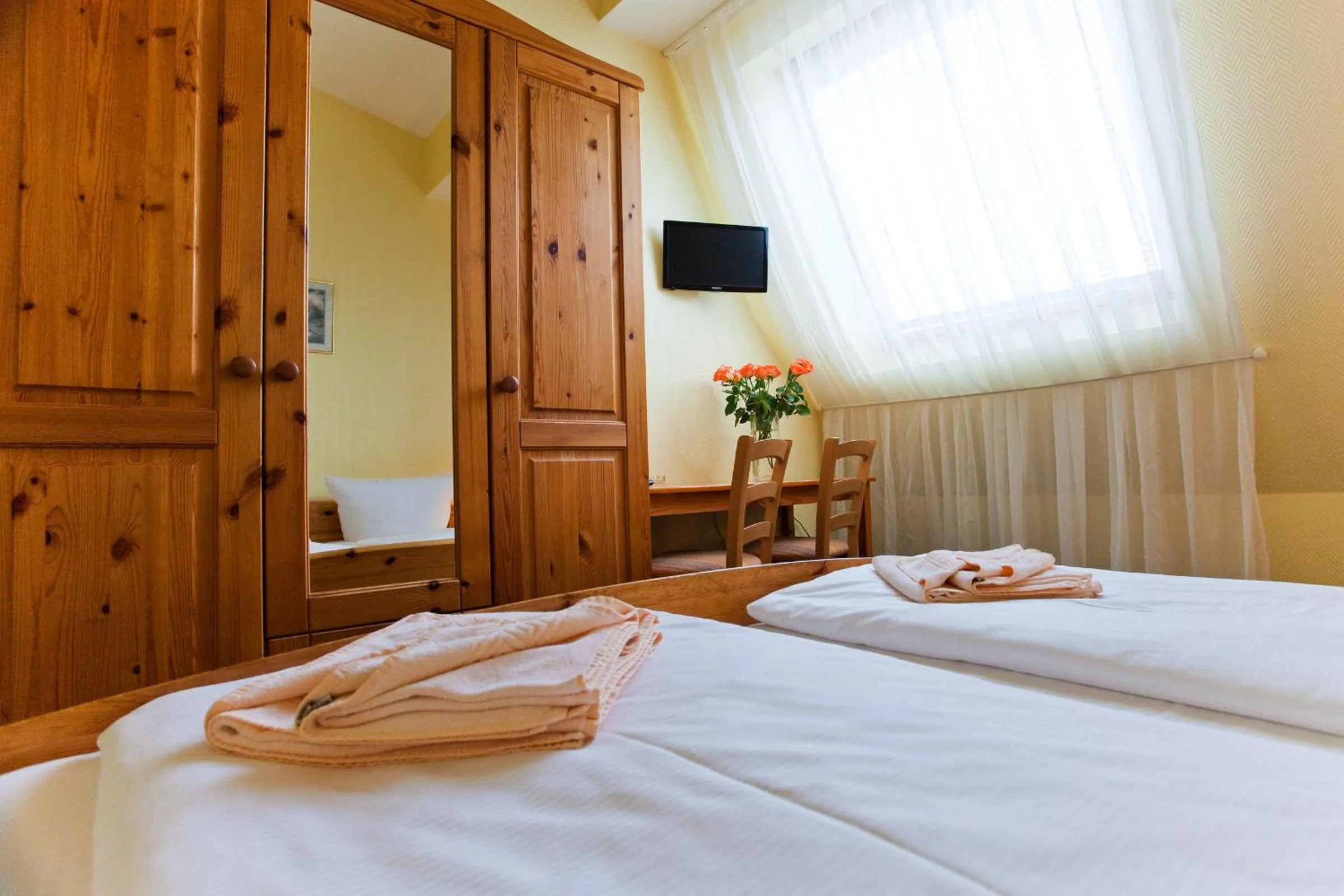 Photo of the whole room, Bed in Hotel Atlantic