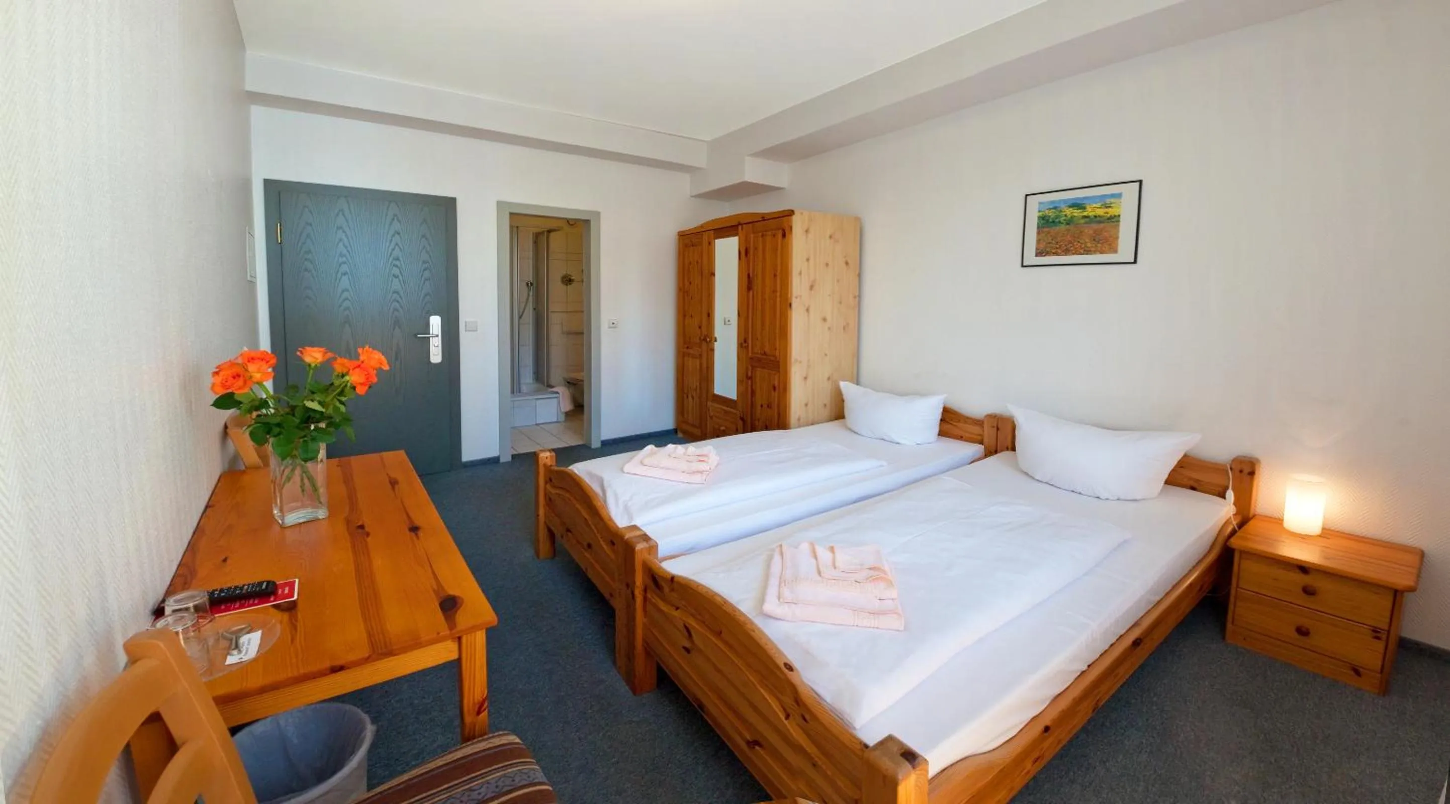 Photo of the whole room, Bed in Hotel Atlantic