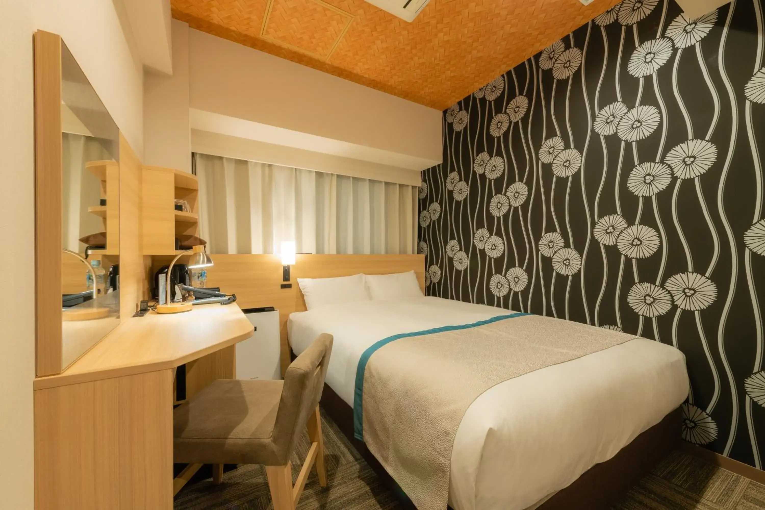 Photo of the whole room, Bed in Tosei Hotel Cocone Ueno Okachimachi Photo of the whole room, Bed in Tosei Hotel Cocone Ueno Okachimachi