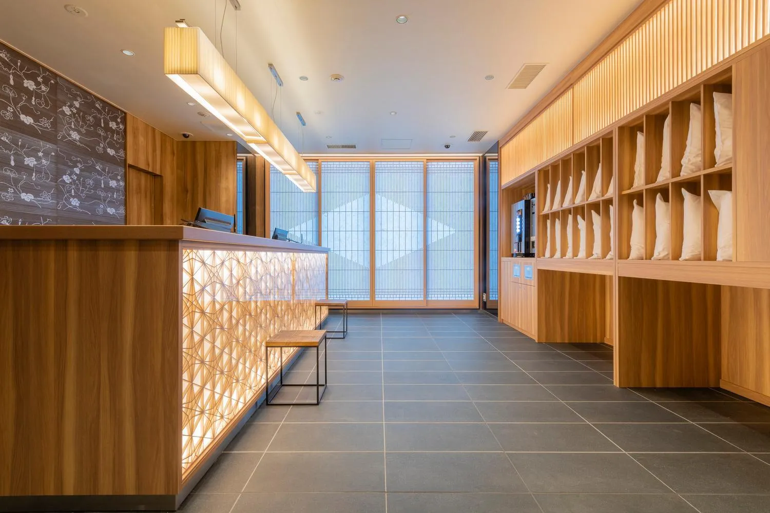 Lobby or reception in Tosei Hotel Cocone Ueno Okachimachi