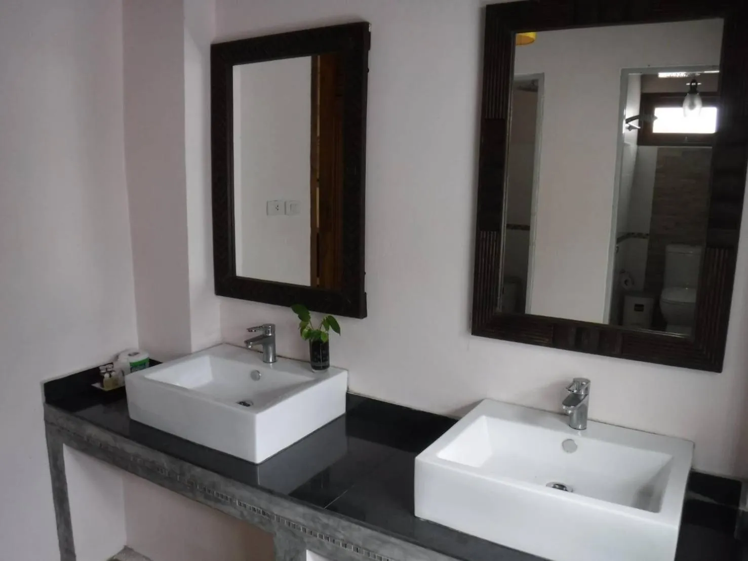 Bathroom in Seashell Resort Hostel Koh Tao