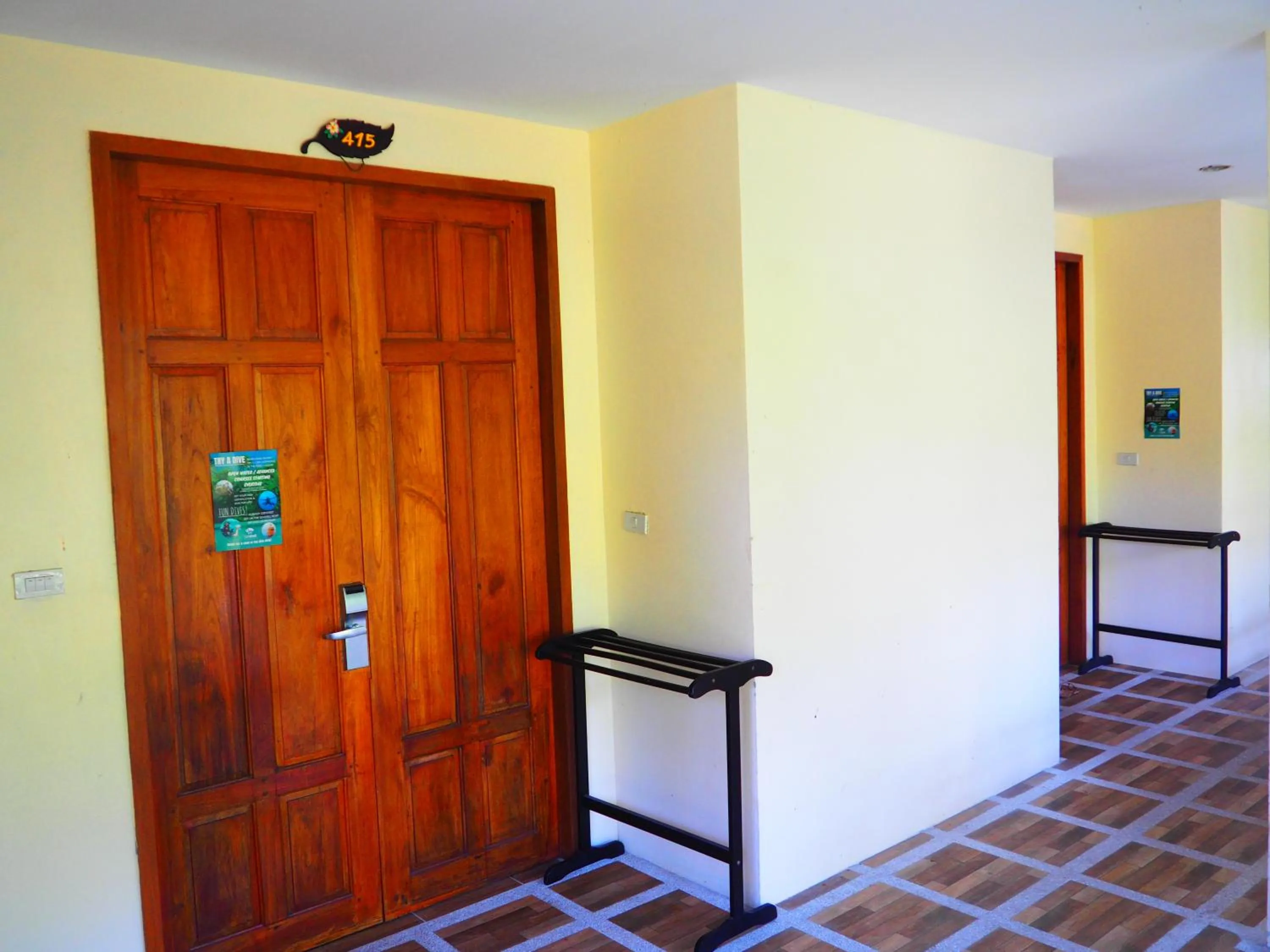 Property building in Seashell Resort Hostel Koh Tao