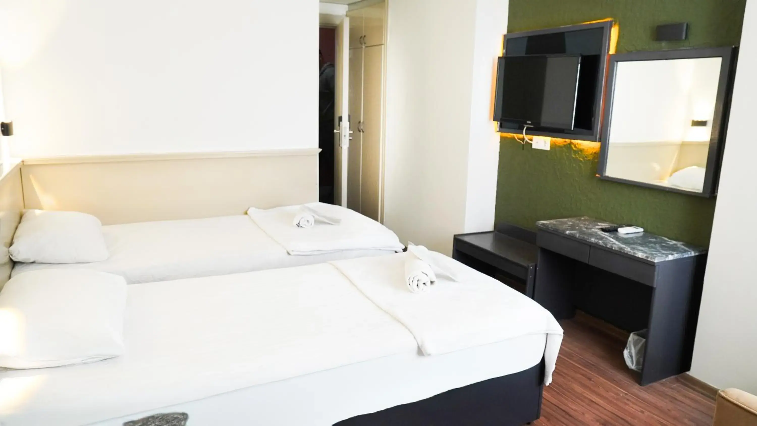 Twin Room in Hotel Güleryüz 2 Twin Room in Hotel Güleryüz 2