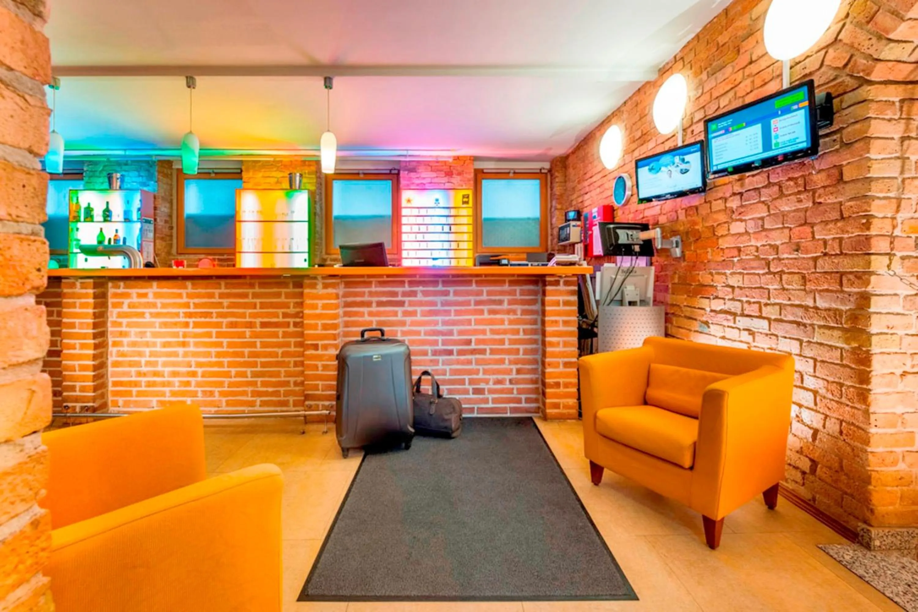 Lobby or reception, Lobby/Reception in ibis Styles Berlin City Ost