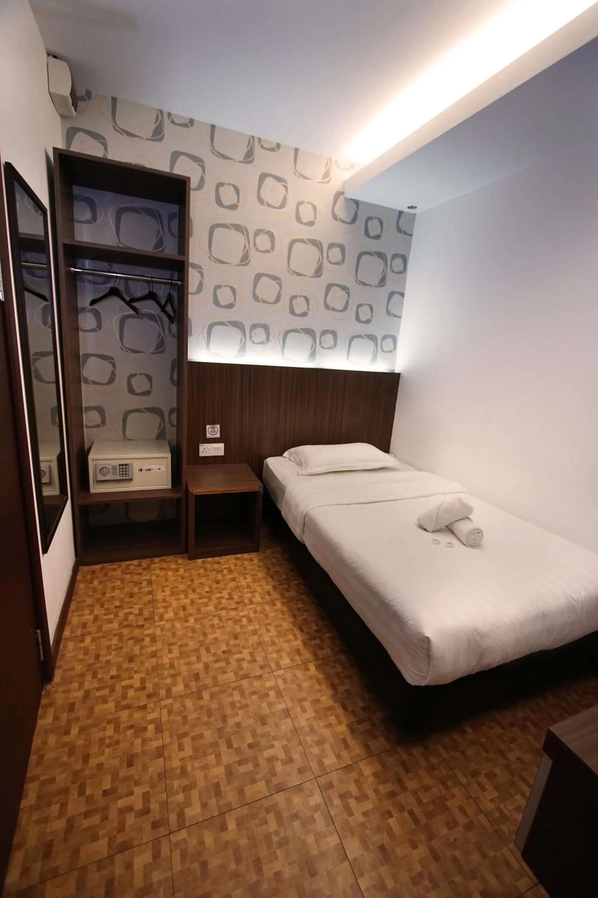 Bedroom in Pavilion Inn