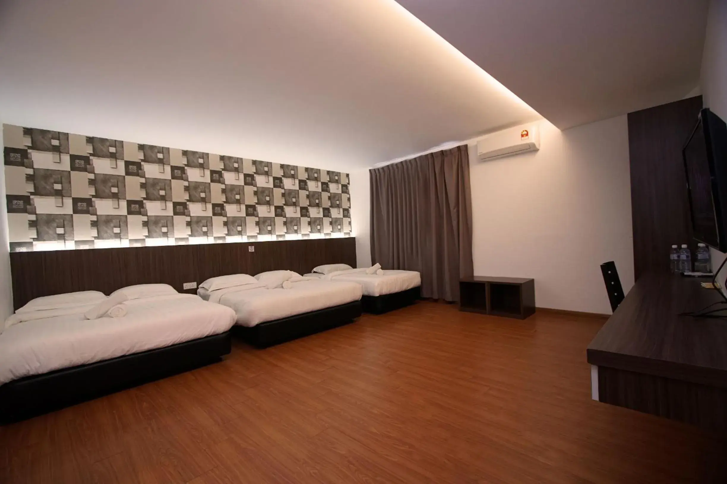 Pavilion Inn Pavilion Inn