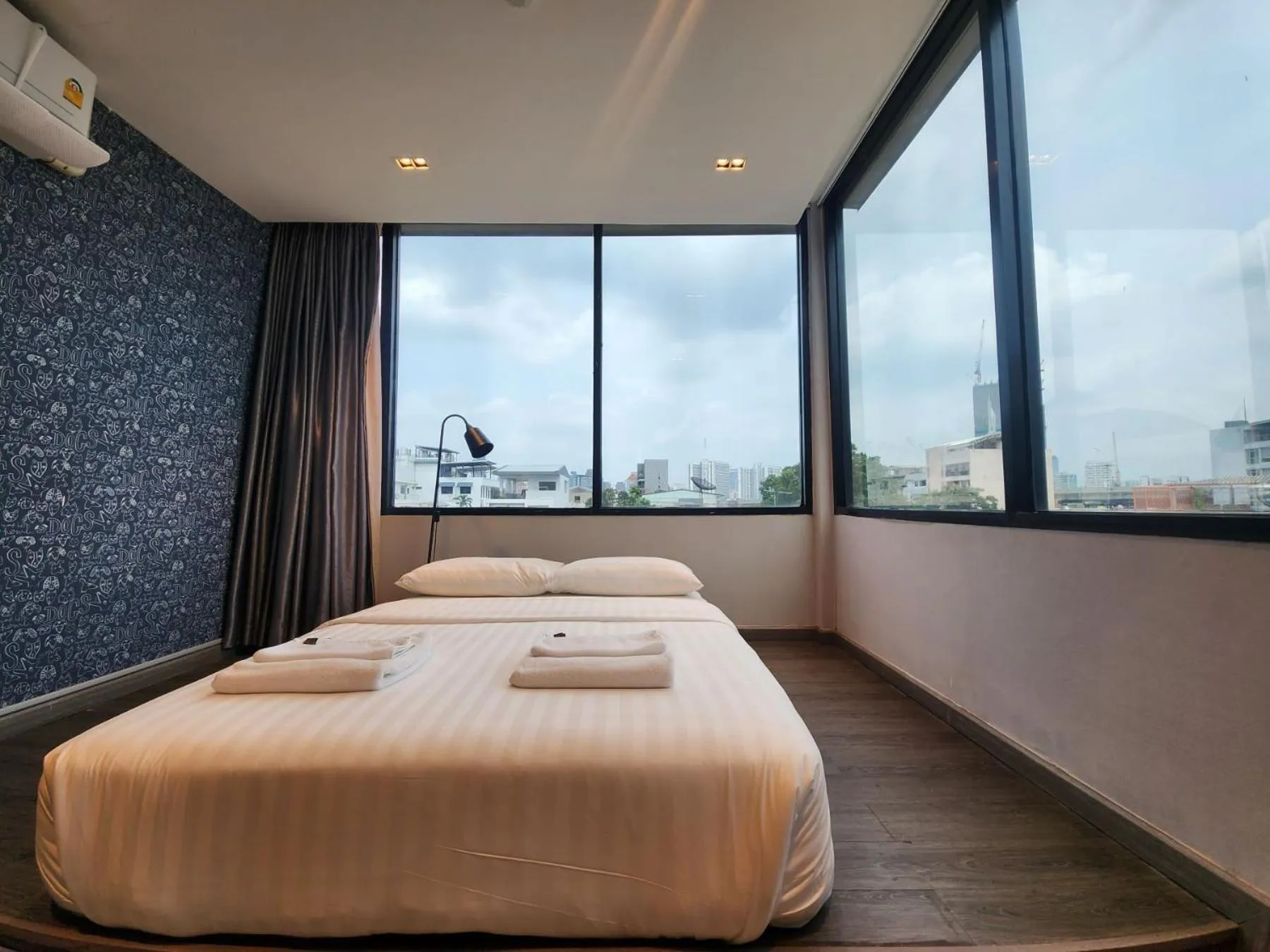 Bed in Happy Station Bangkok