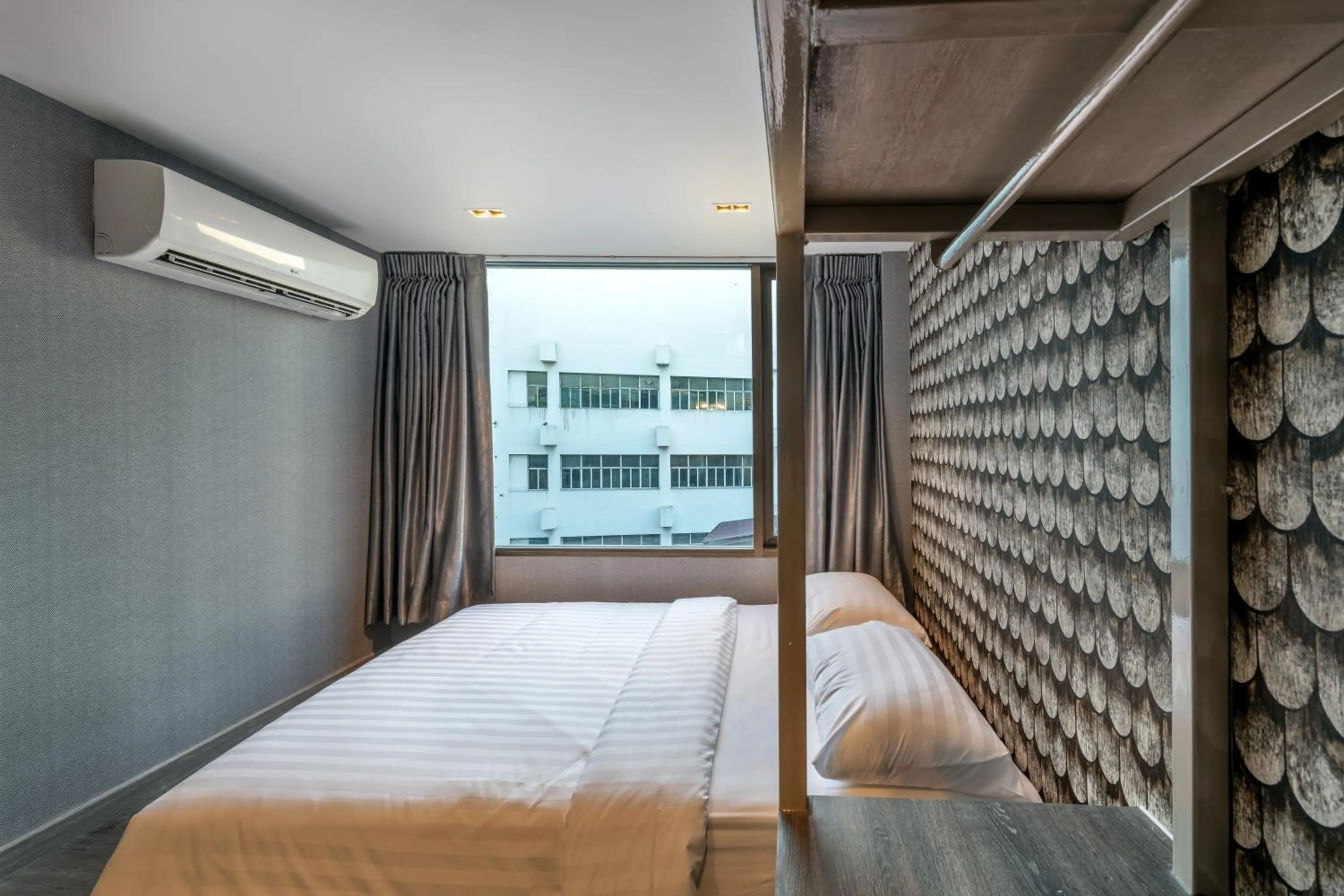 Bed in Happy Station Bangkok