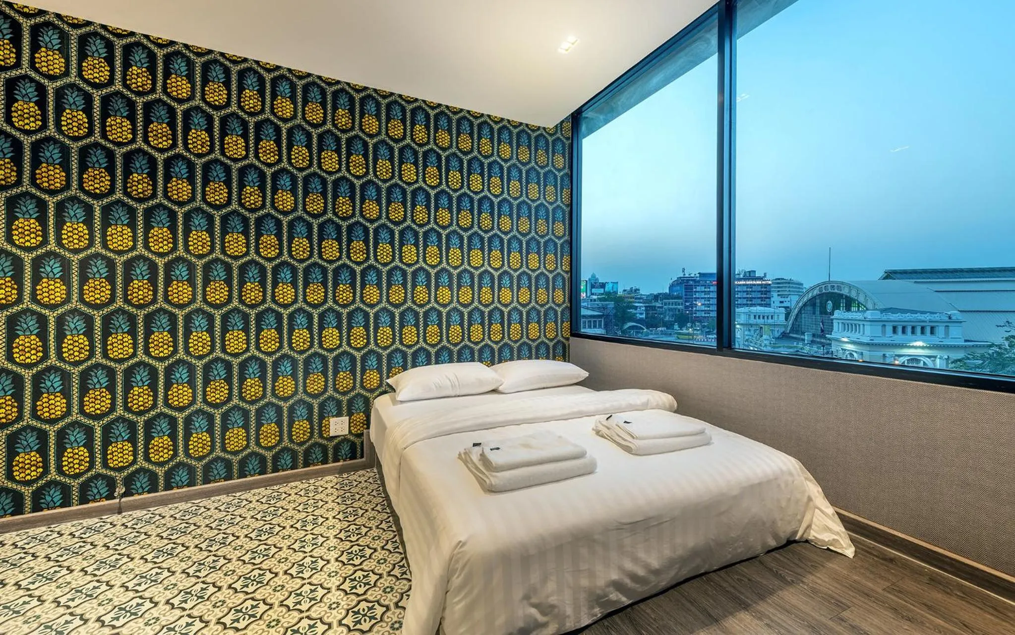 Staff, Bed in Happy Station Bangkok