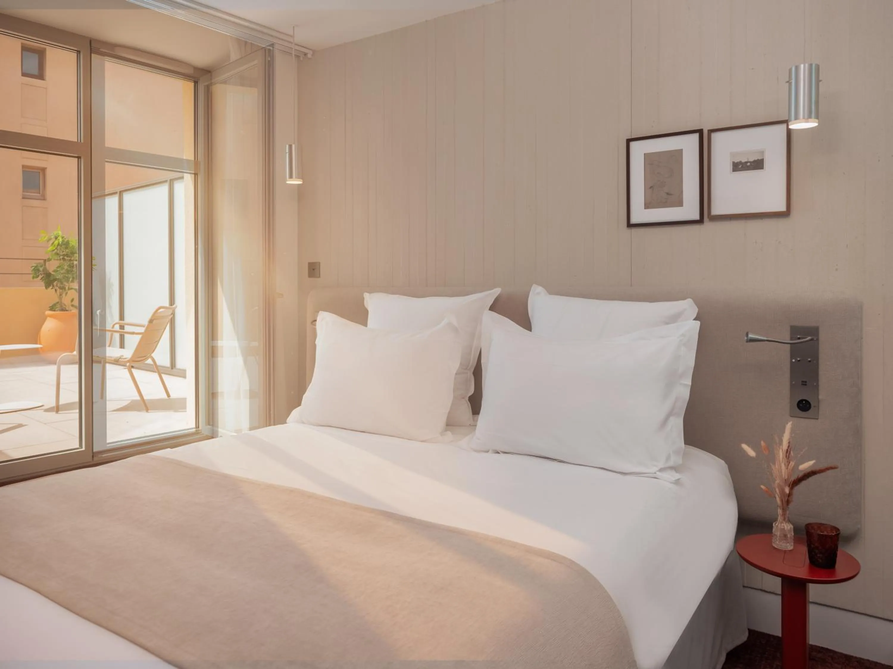 Photo of the whole room, Bed in Hôtel Saint Christophe Aix en Provence Centre Ville