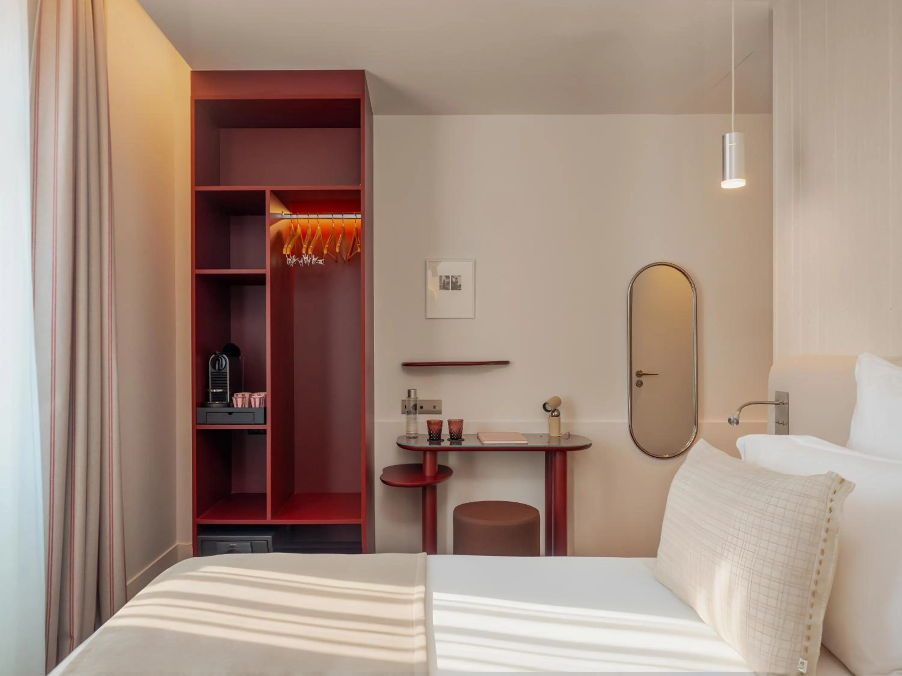 Photo of the whole room, Bed in Hôtel Saint Christophe Aix en Provence Centre Ville