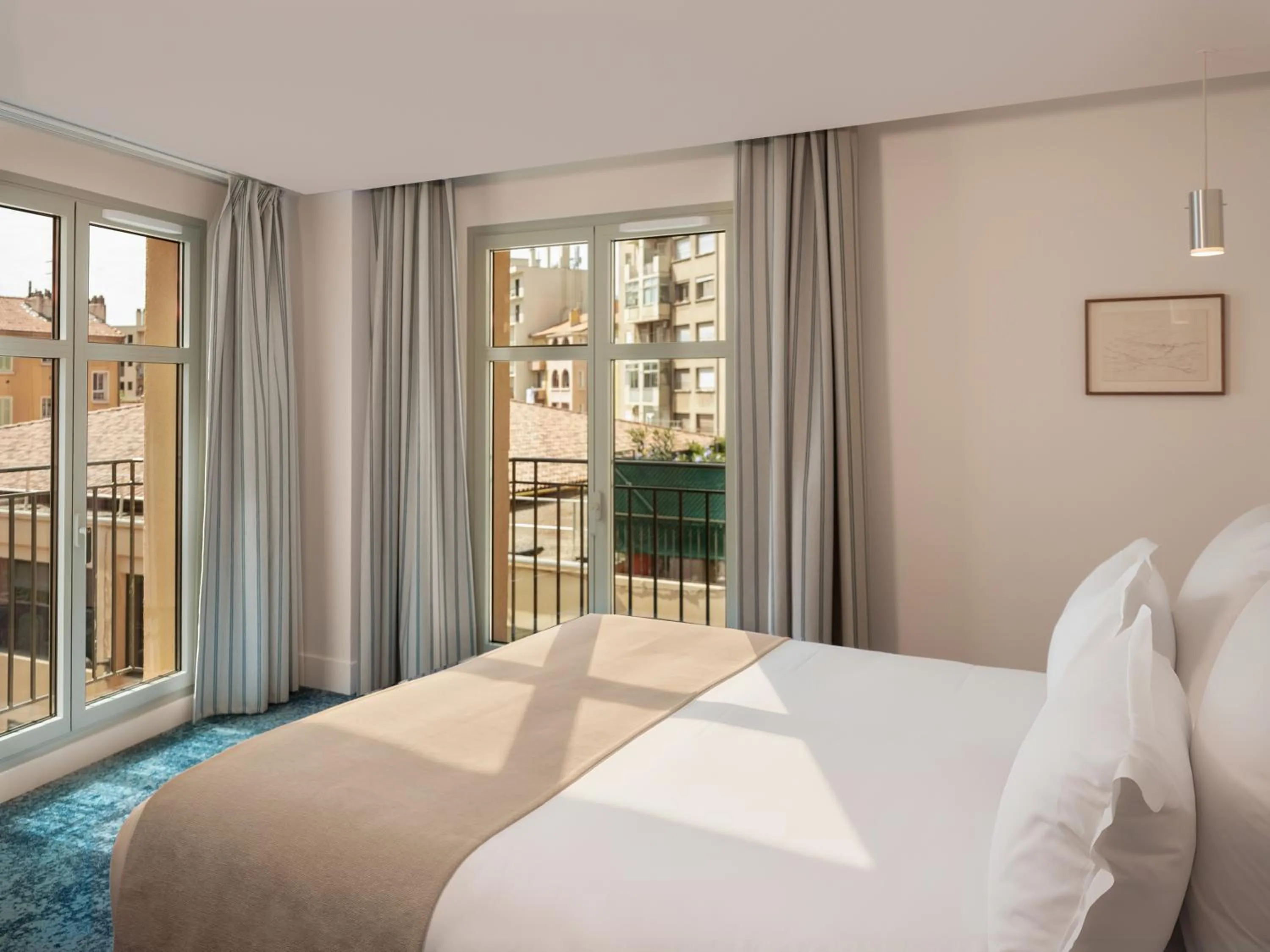 Bedroom, Bed in Hôtel Saint Christophe Aix en Provence Centre Ville