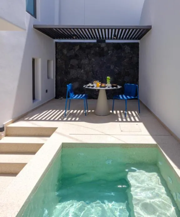 Alleys All-Suite Hotel & Spa