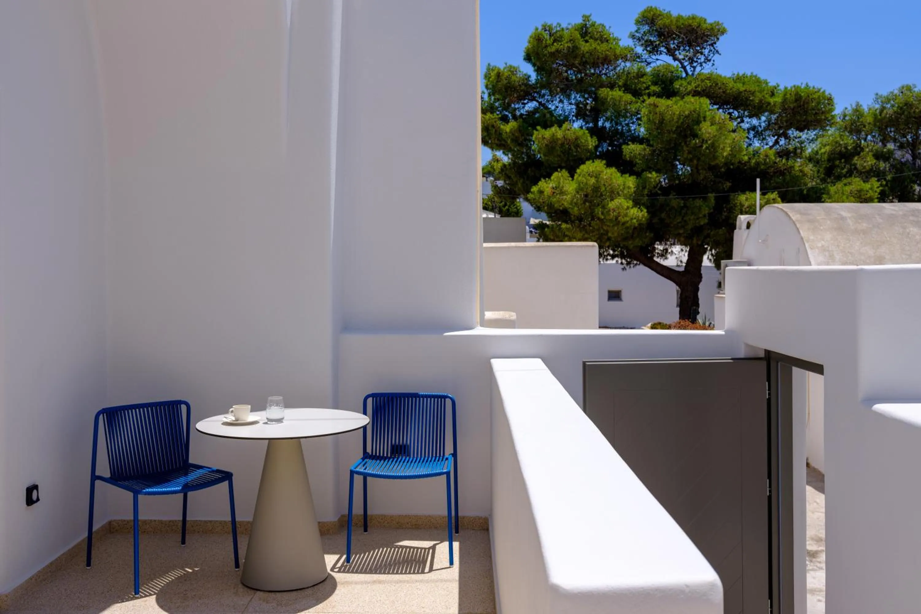 Alleys All-Suite Hotel & Spa