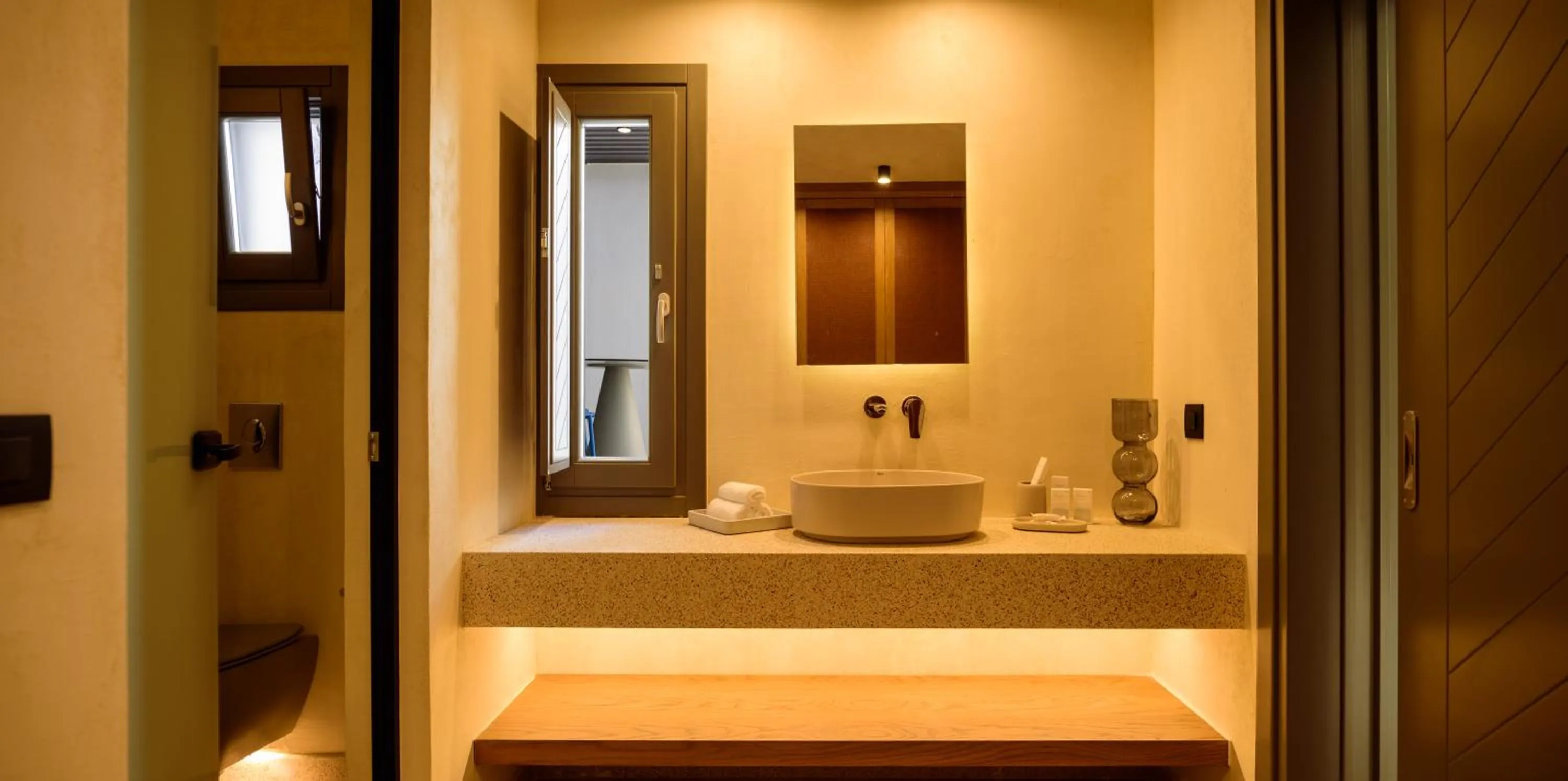 Alleys All-Suite Hotel & Spa