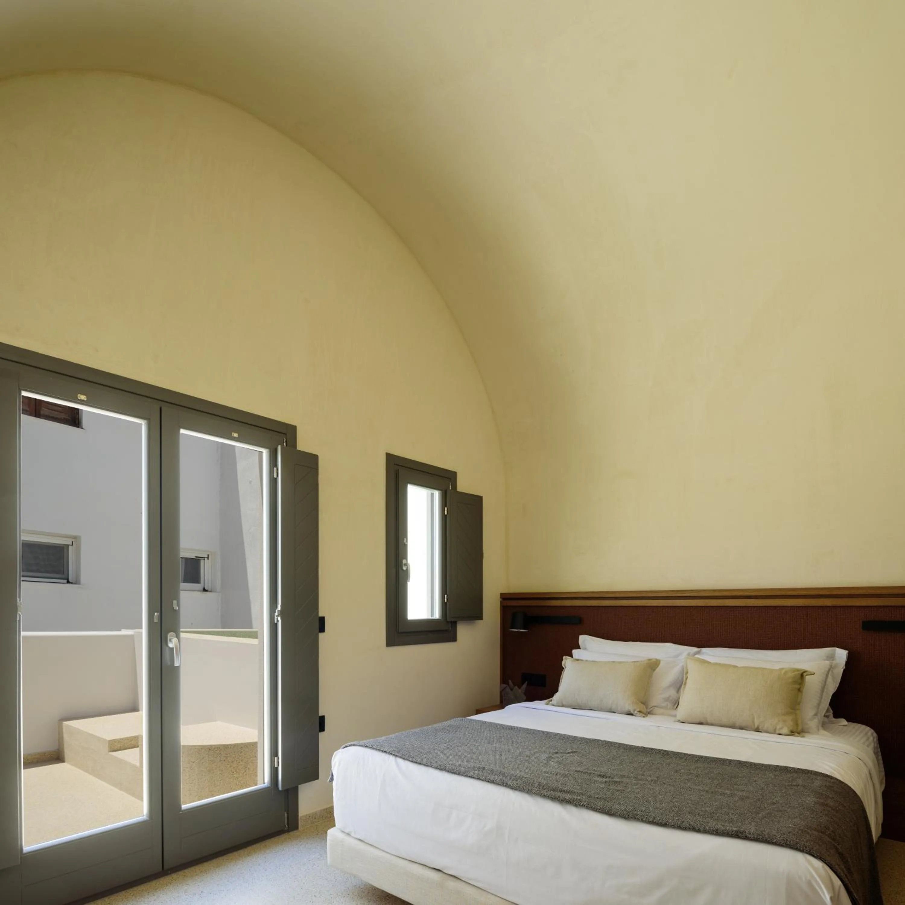 Bed in Alleys All-Suite Hotel & Spa