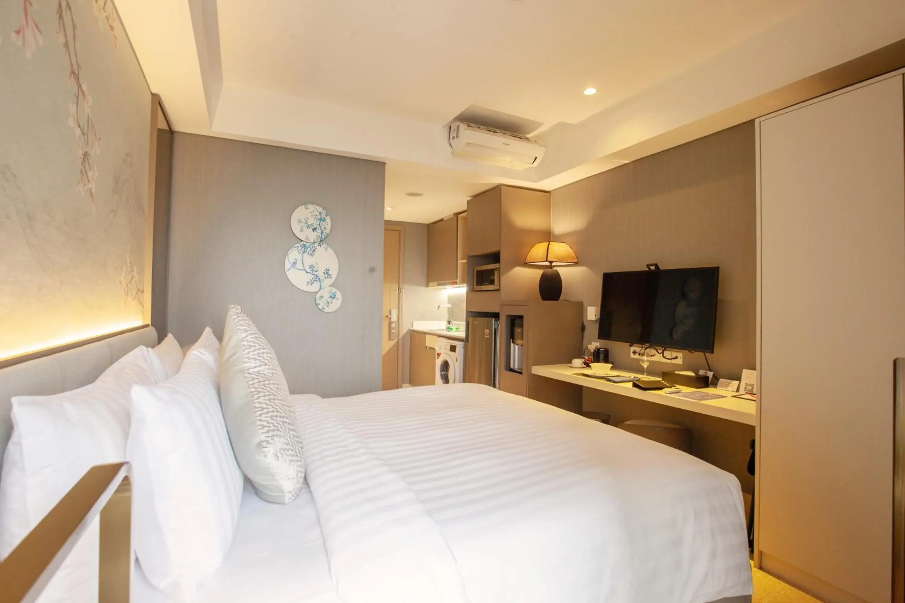 Property building, Bed in Oakwood Apartments PIK Jakarta Property building, Bed in Oakwood Apartments PIK Jakarta