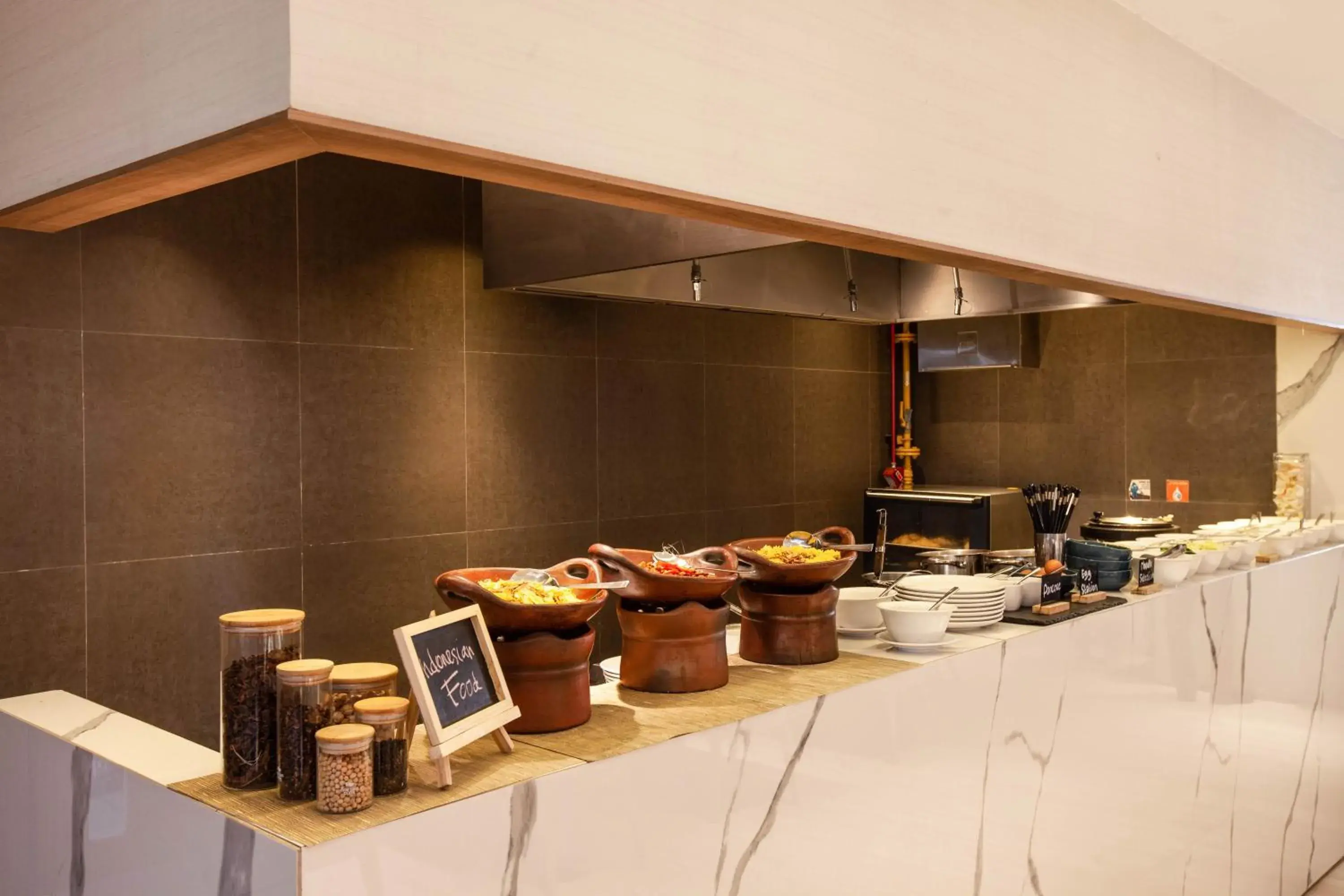 Restaurant/places to eat in Oakwood Apartments PIK Jakarta Restaurant/places to eat in Oakwood Apartments PIK Jakarta