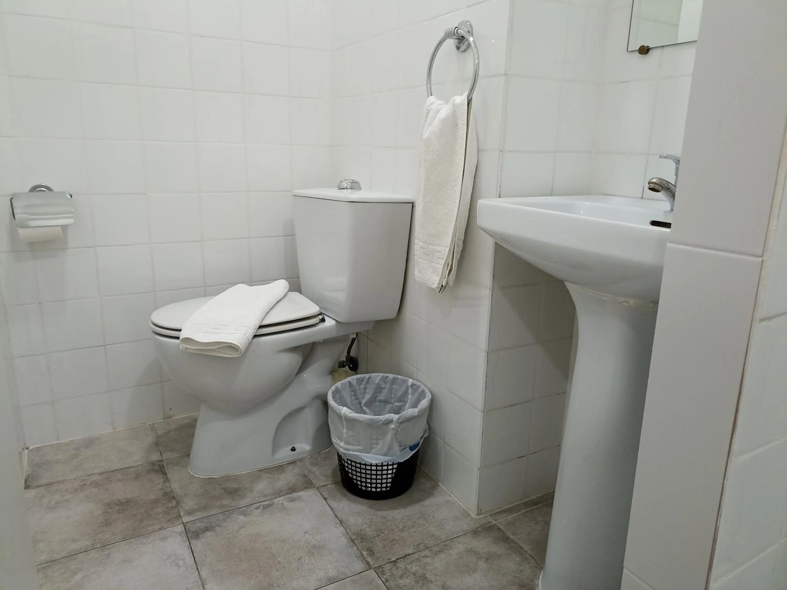 Bathroom in CH Murallas II