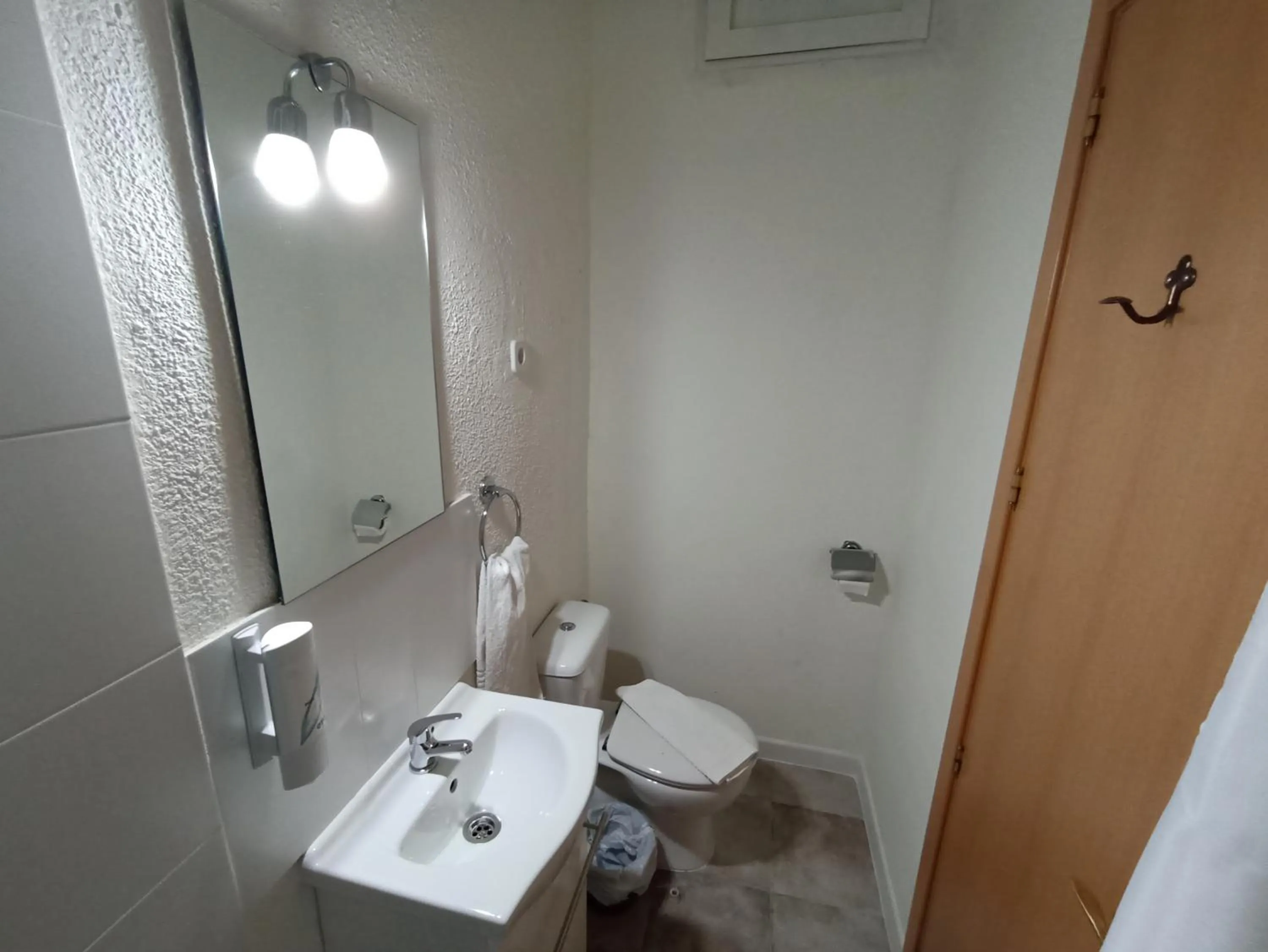 Bathroom in CH Murallas II