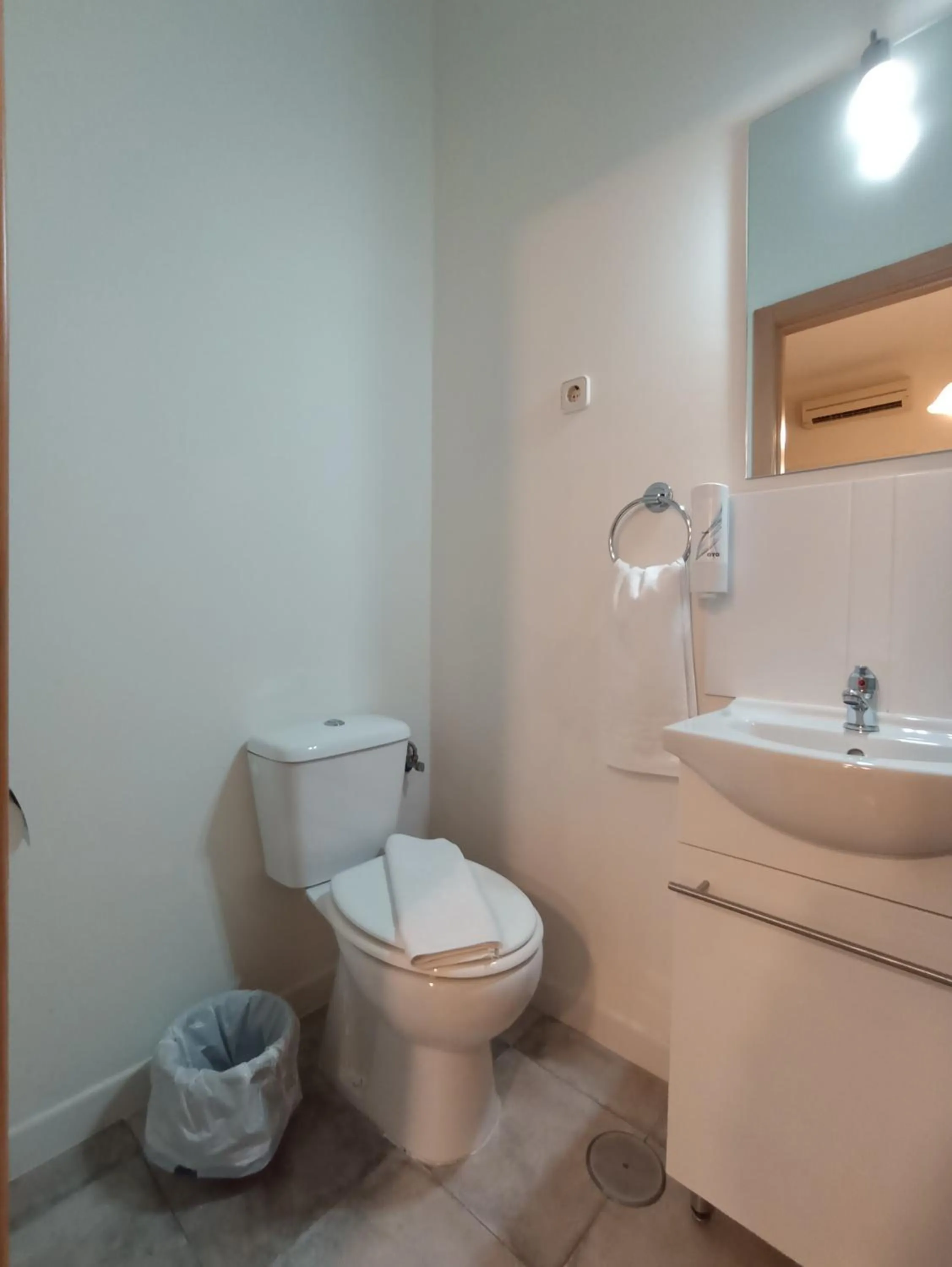 Bathroom in CH Murallas II