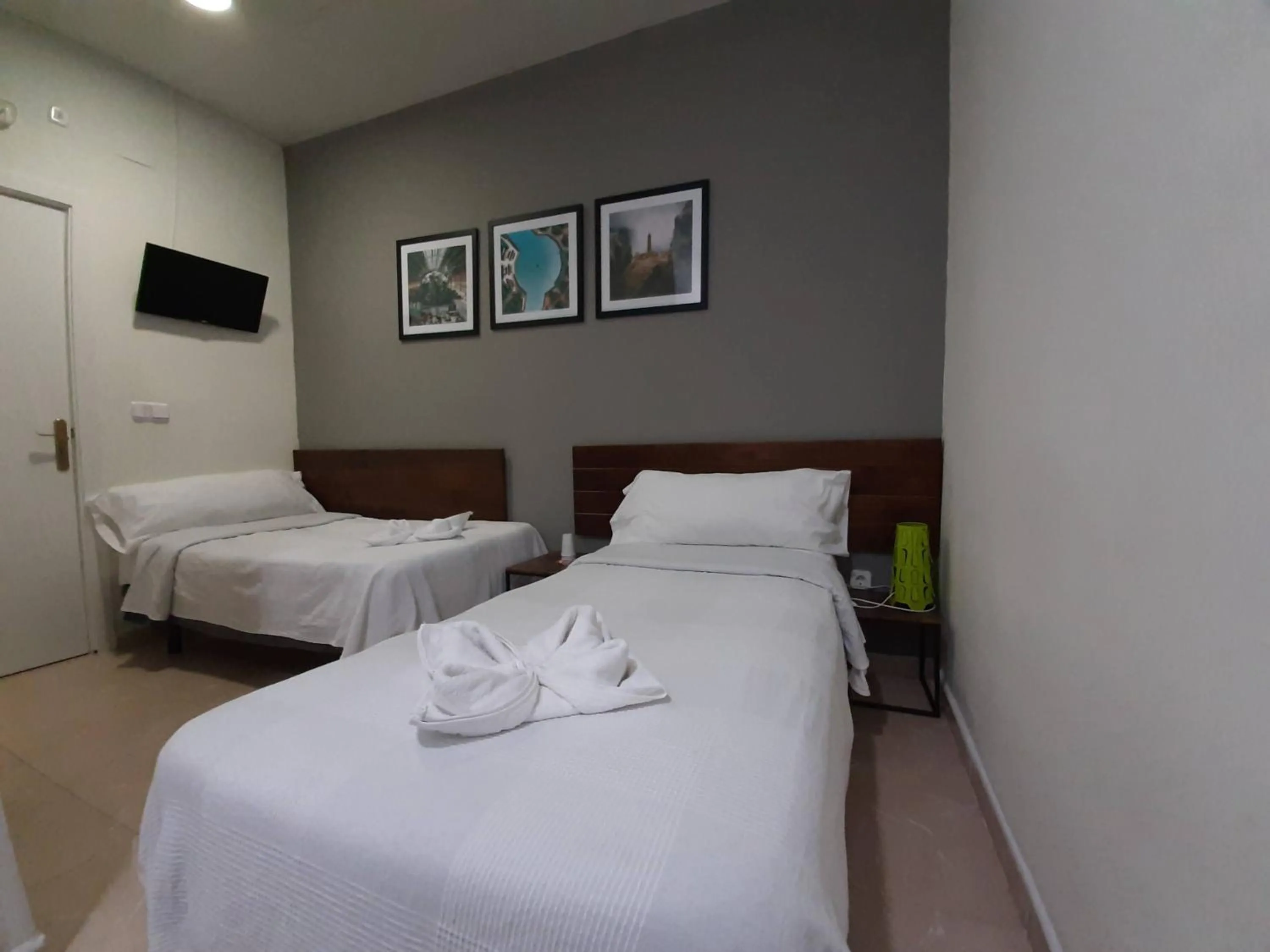 Photo of the whole room, Bed in CH Murallas II