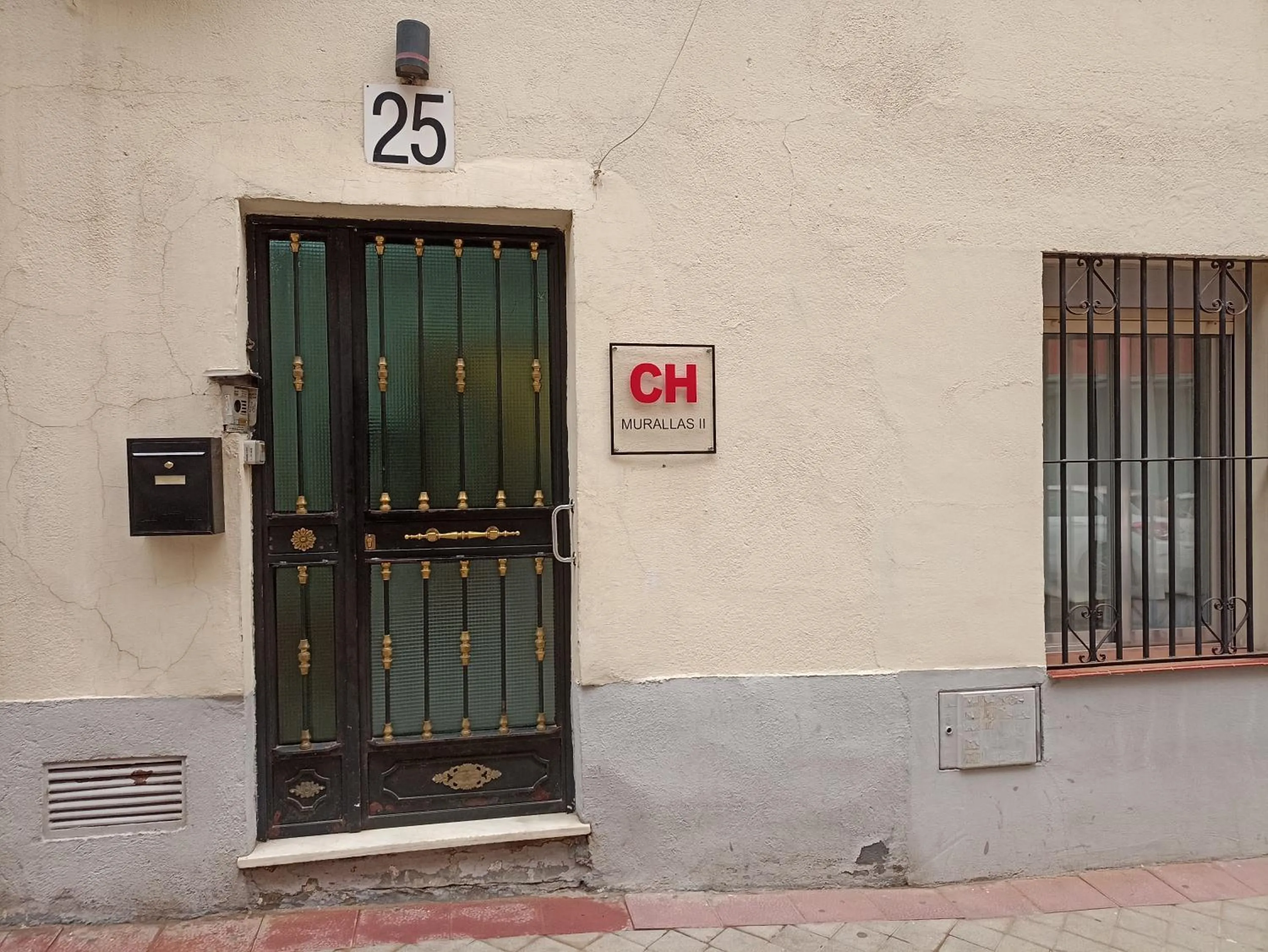 Facade/entrance in CH Murallas II
