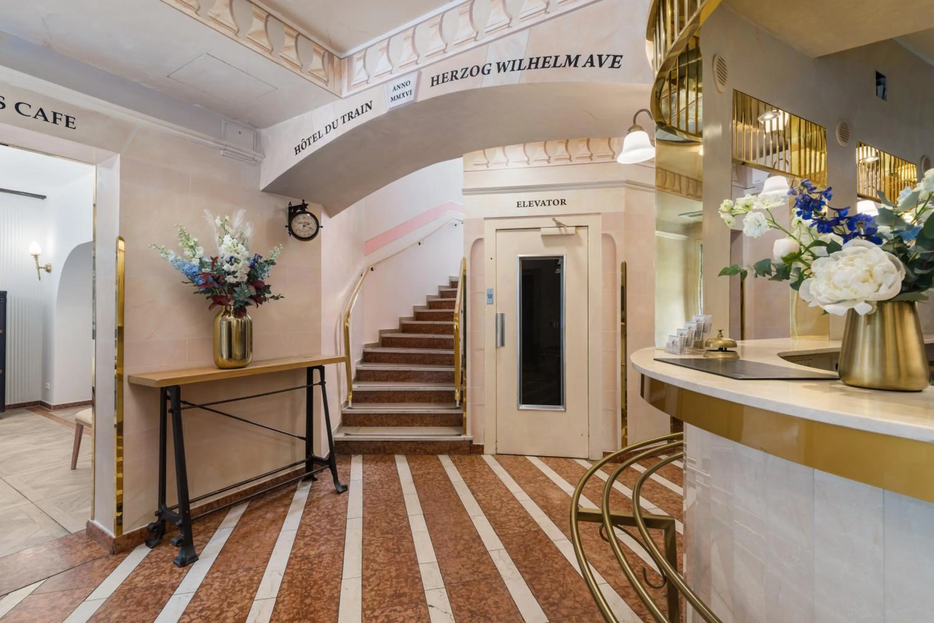 Lobby or reception in Hôtel du Train