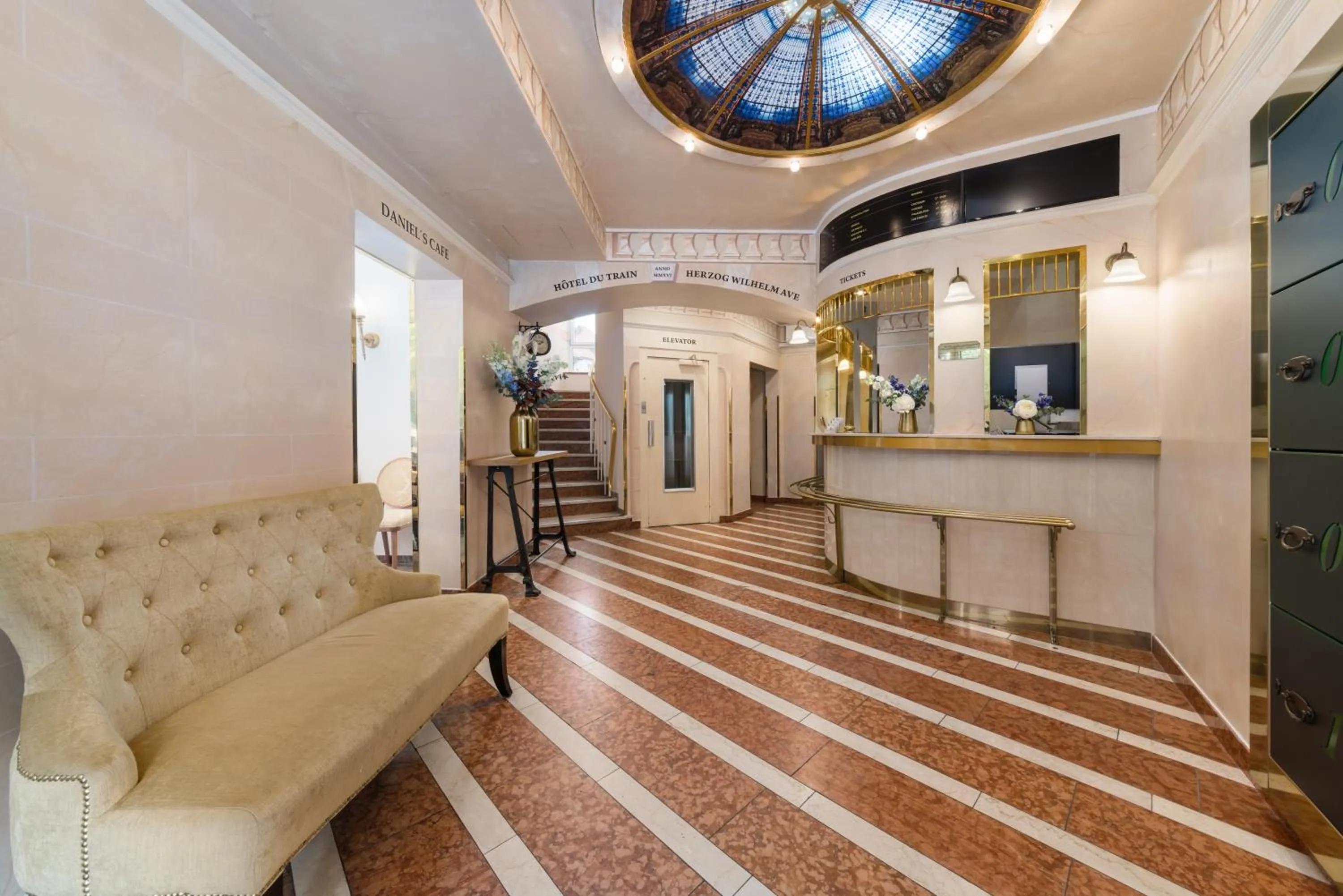 Lobby or reception in Hôtel du Train