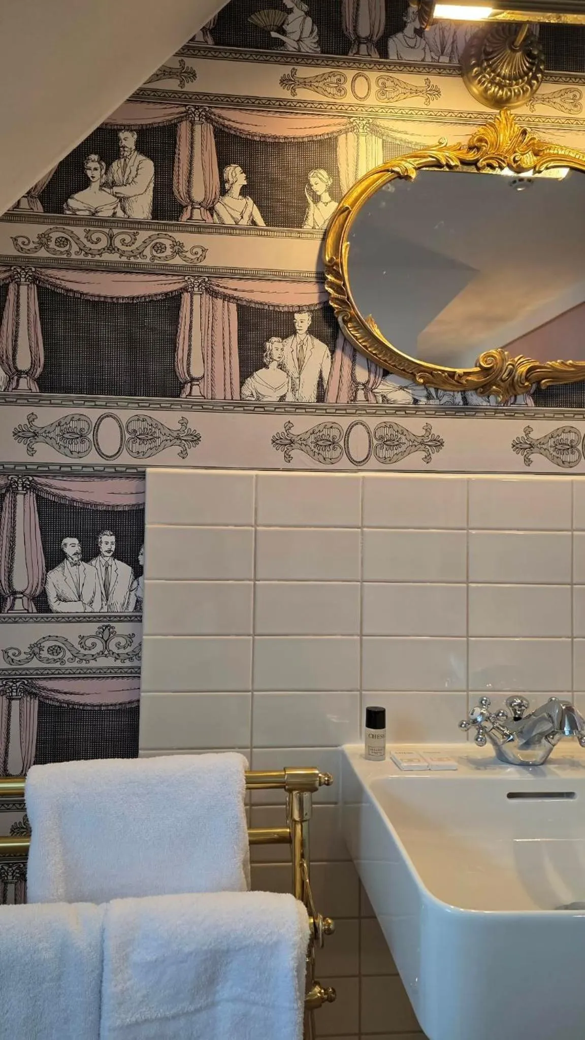 Bathroom in Hôtel du Train