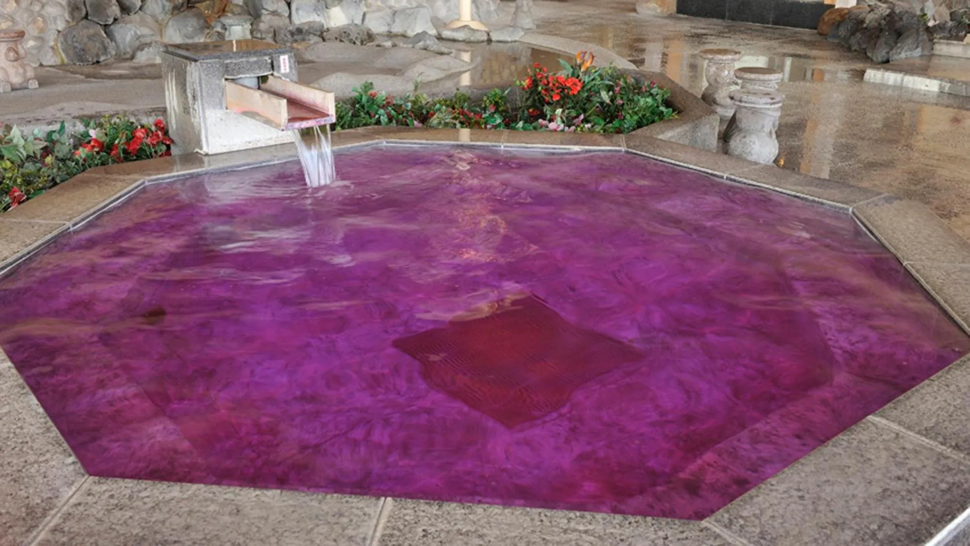 Hot Spring Bath in Ryugujo Spa Hotel Mikazuki Fujimitei