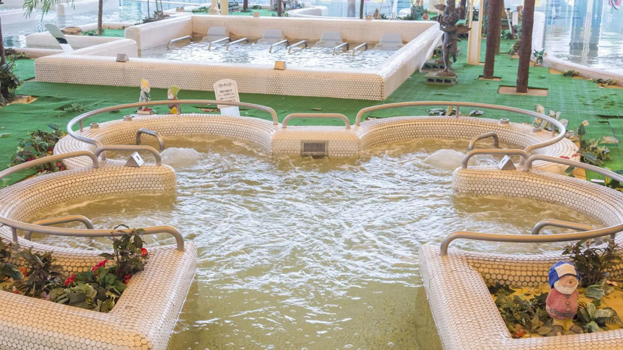 Spa and wellness centre/facilities in Ryugujo Spa Hotel Mikazuki Fujimitei