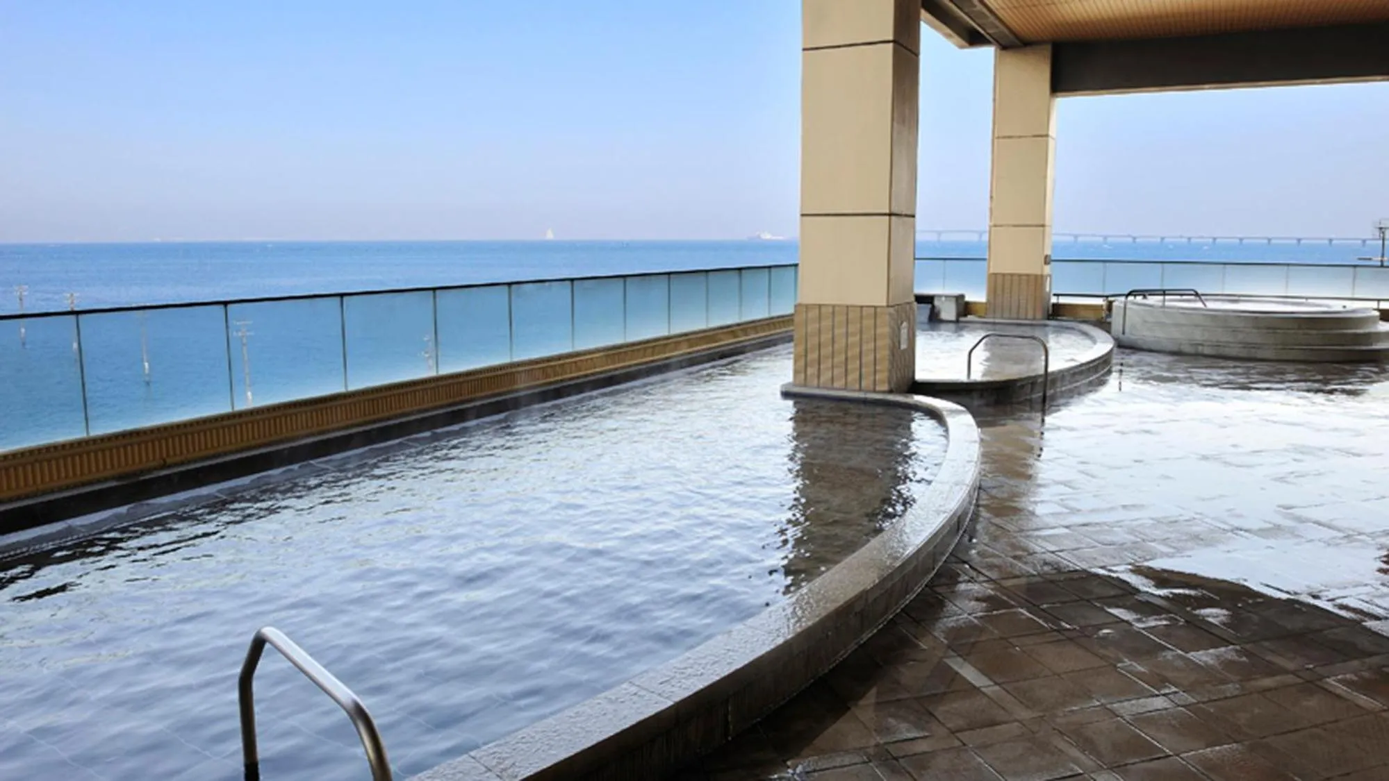 Hot Spring Bath in Ryugujo Spa Hotel Mikazuki Fujimitei