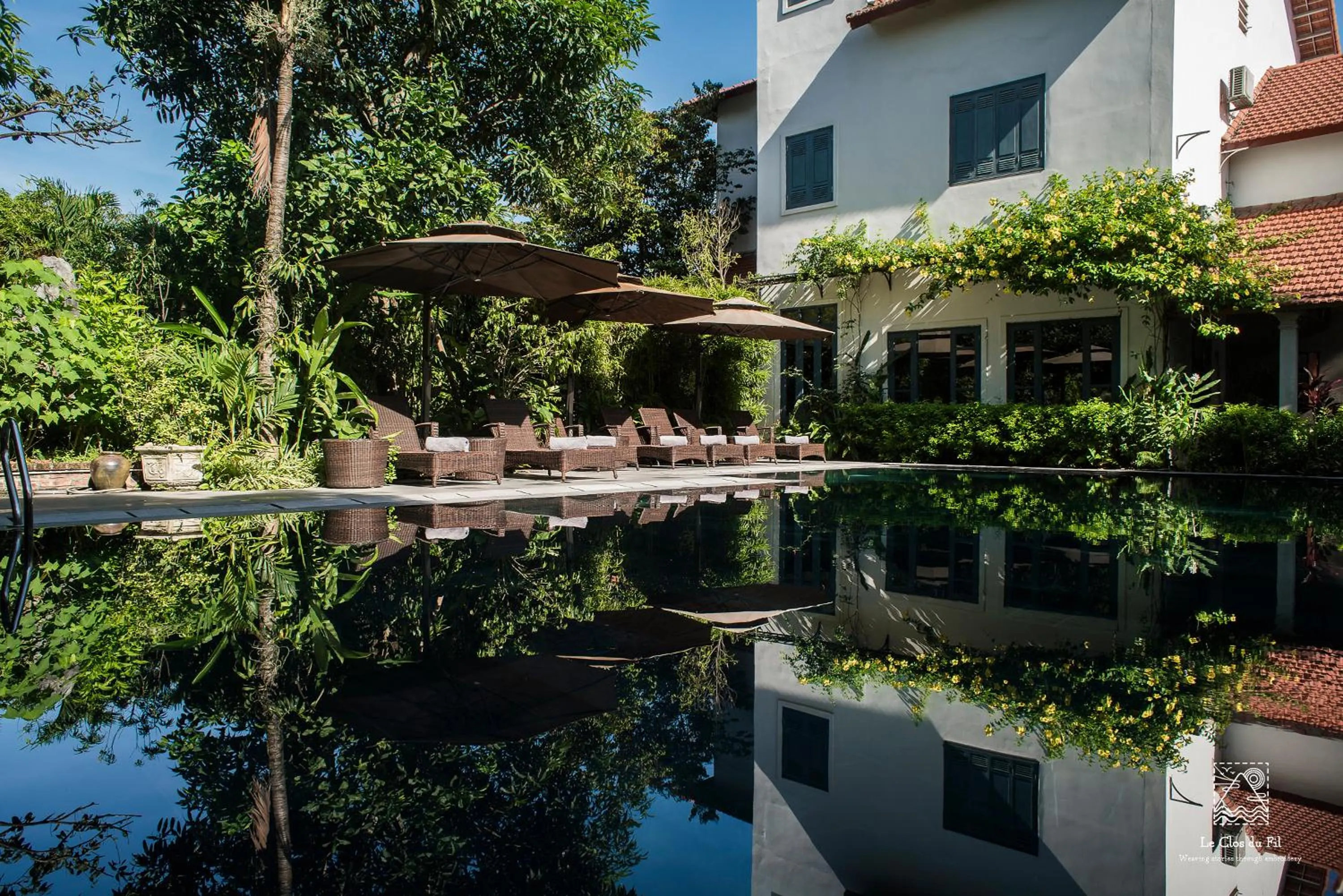 Pool view in Le Clos Du Fil