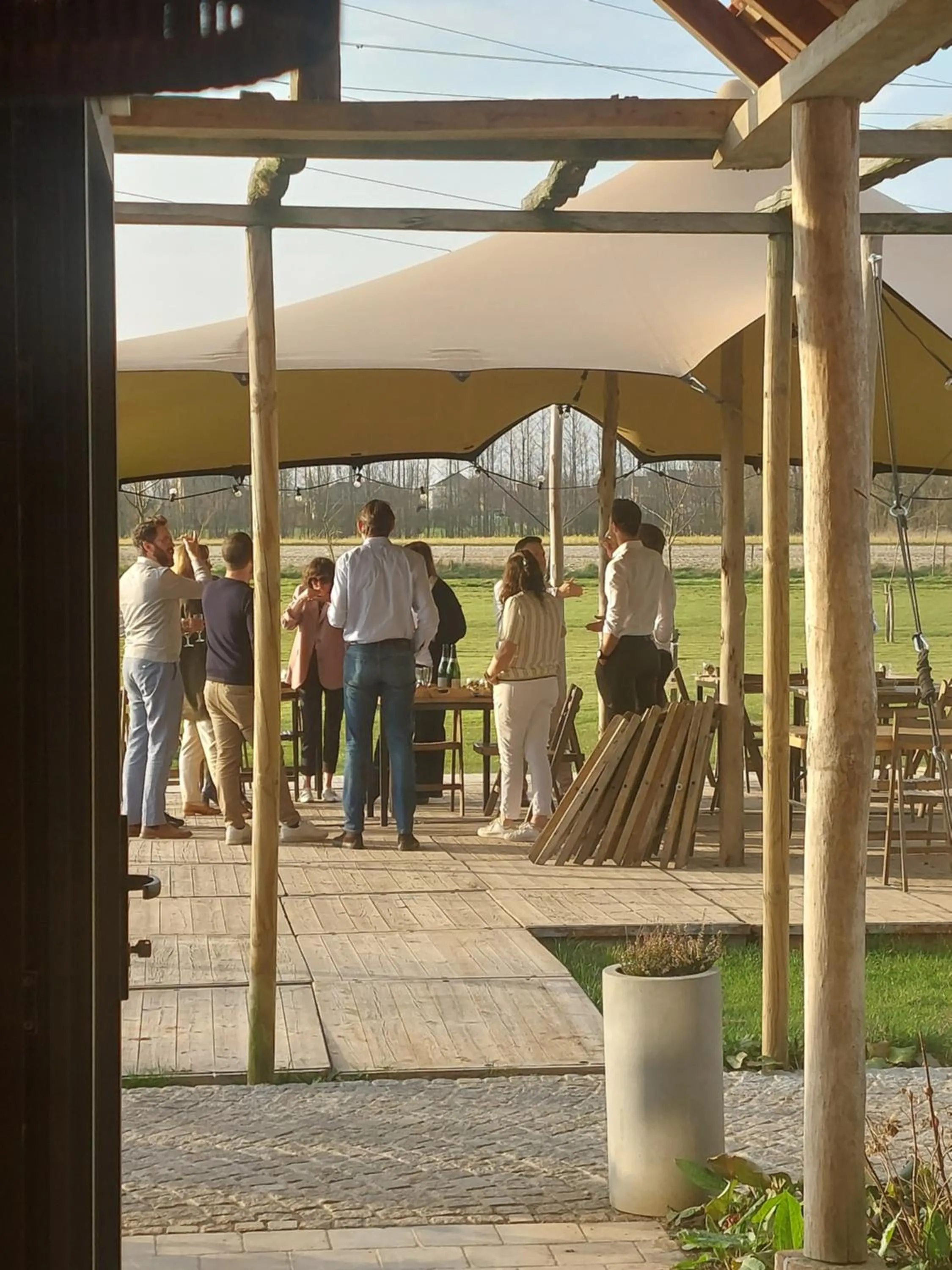 group of guests in B&B Langeveldemolen