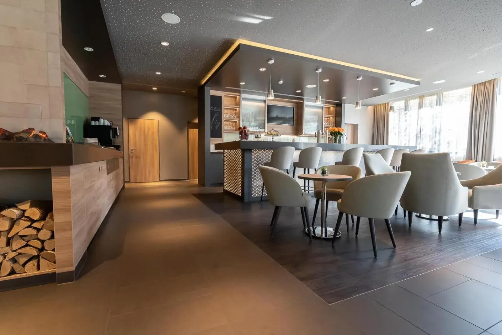 Lobby or reception in Hotel Panorama Hamburg-Harburg Lobby or reception in Hotel Panorama Hamburg-Harburg