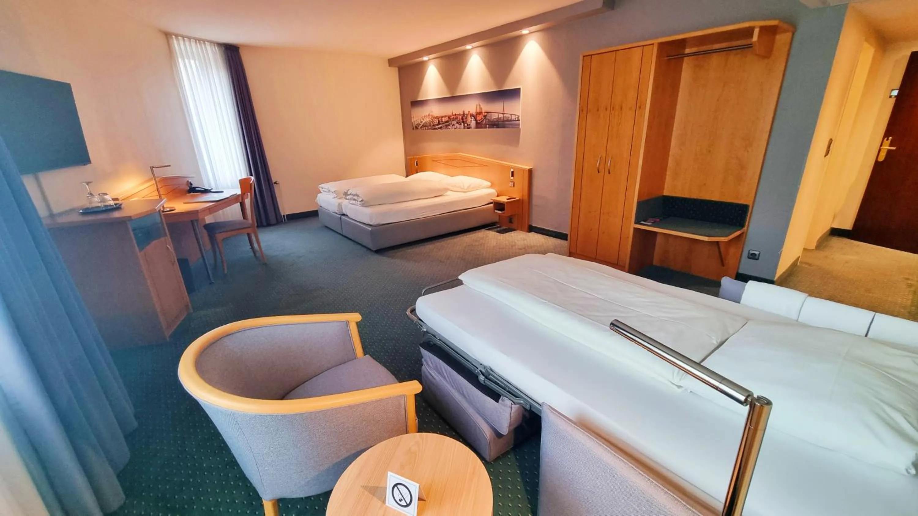 Photo of the whole room, Bed in Hotel Panorama Hamburg-Harburg