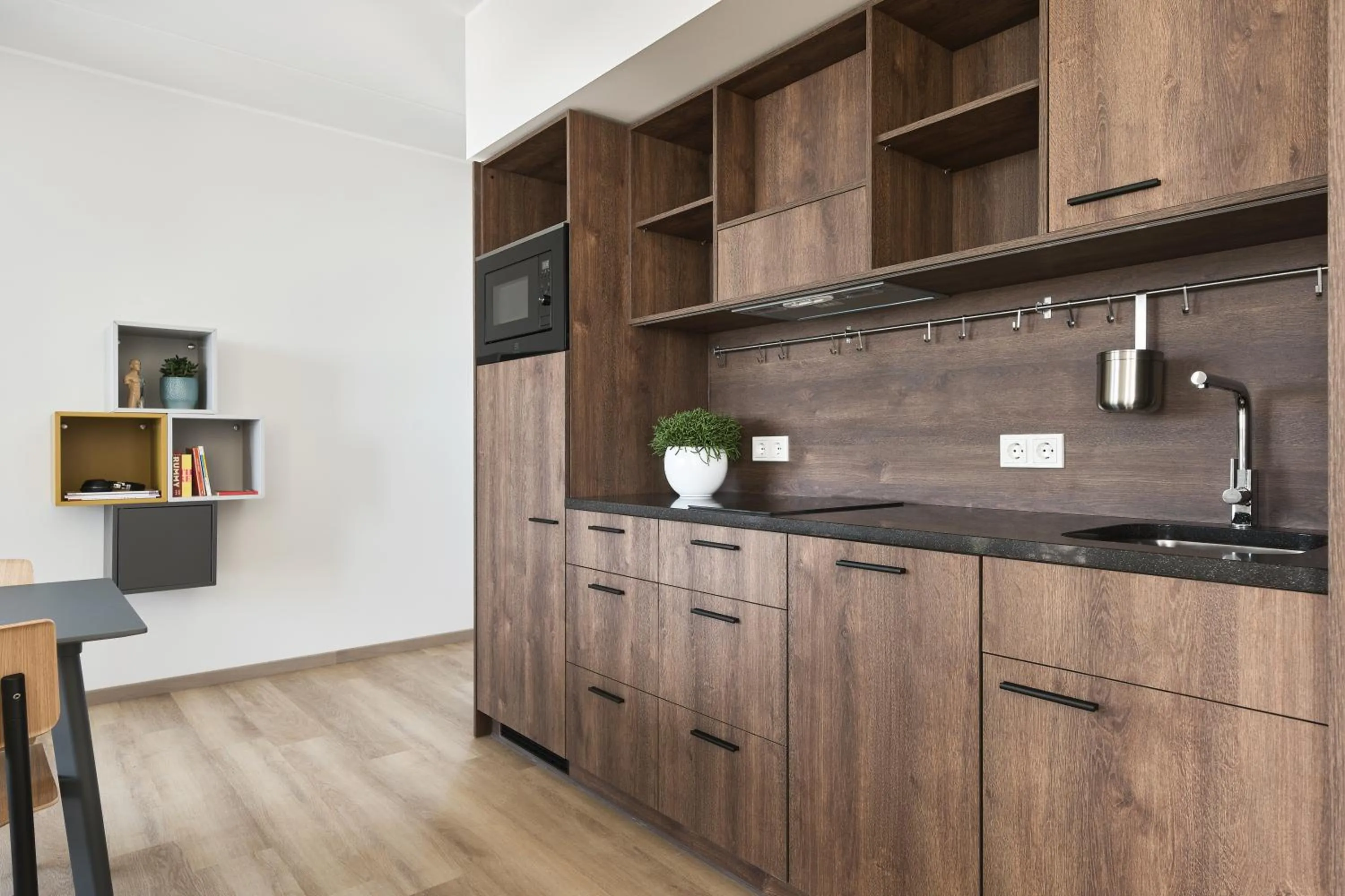 Kitchen or kitchenette in LURICH Residences