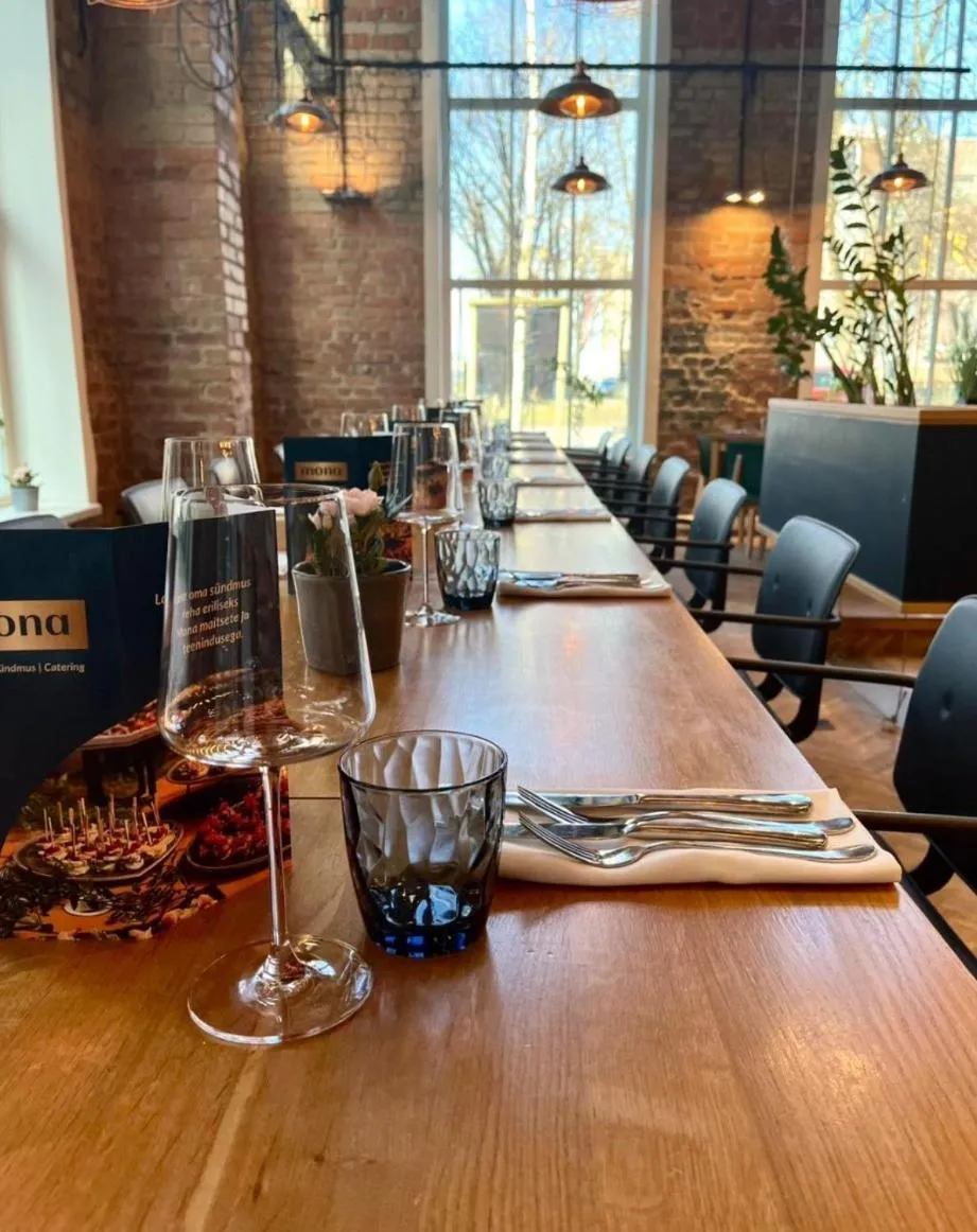 Restaurant/places to eat in LURICH Residences