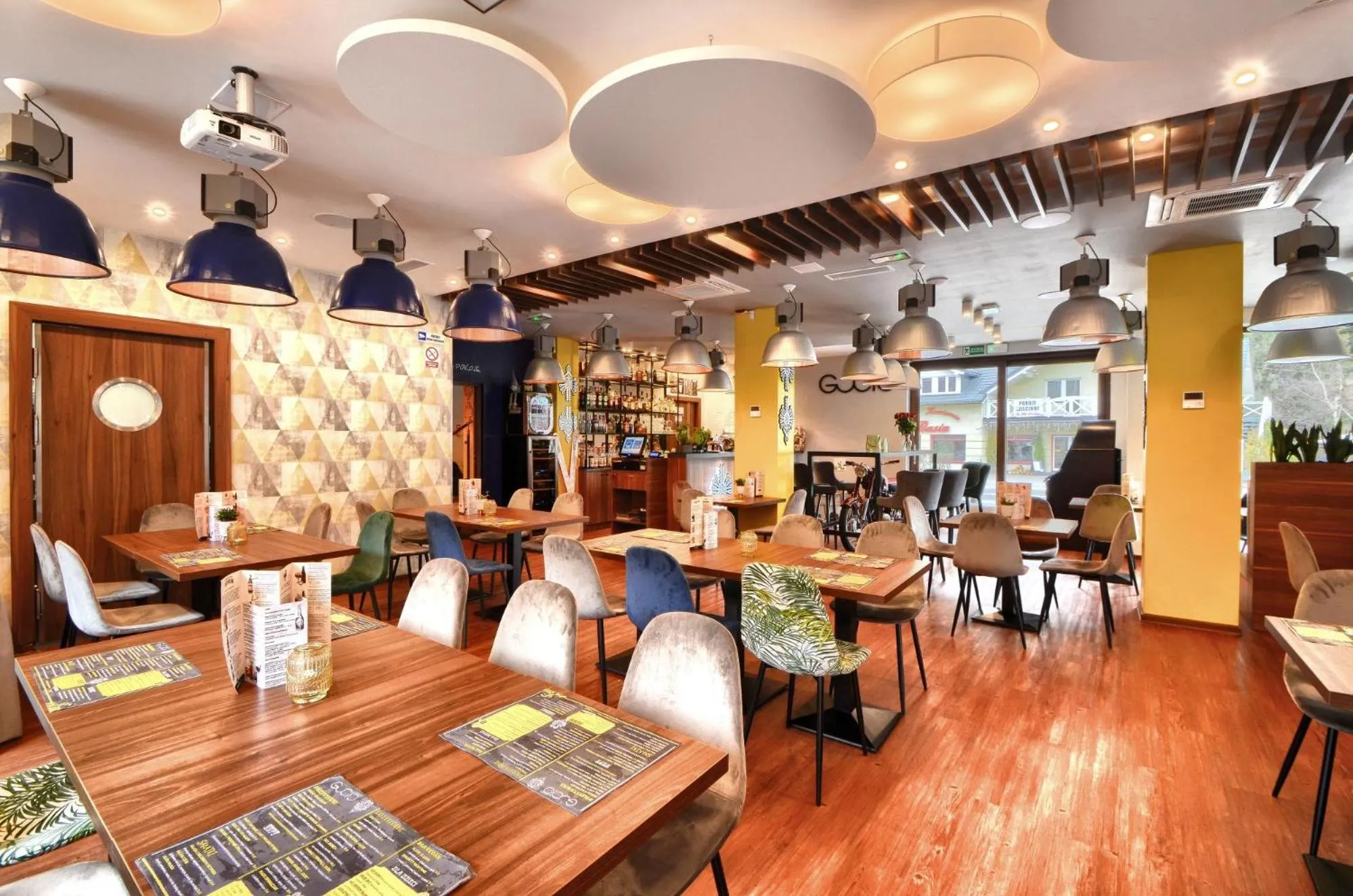 Restaurant/places to eat in Gucio - pokoje z restauracją Szczyrk