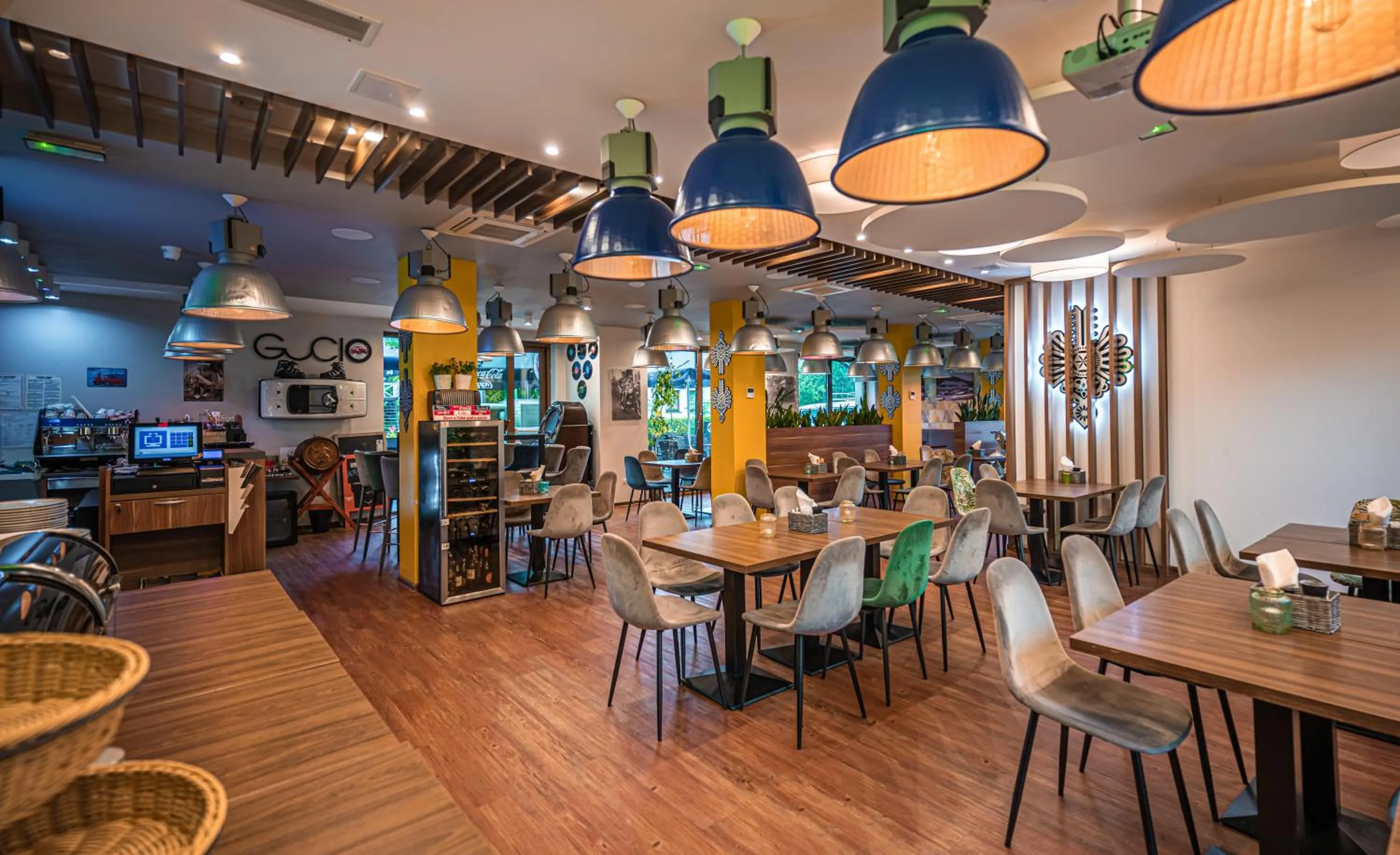 Gucio - pokoje z restauracją Szczyrk