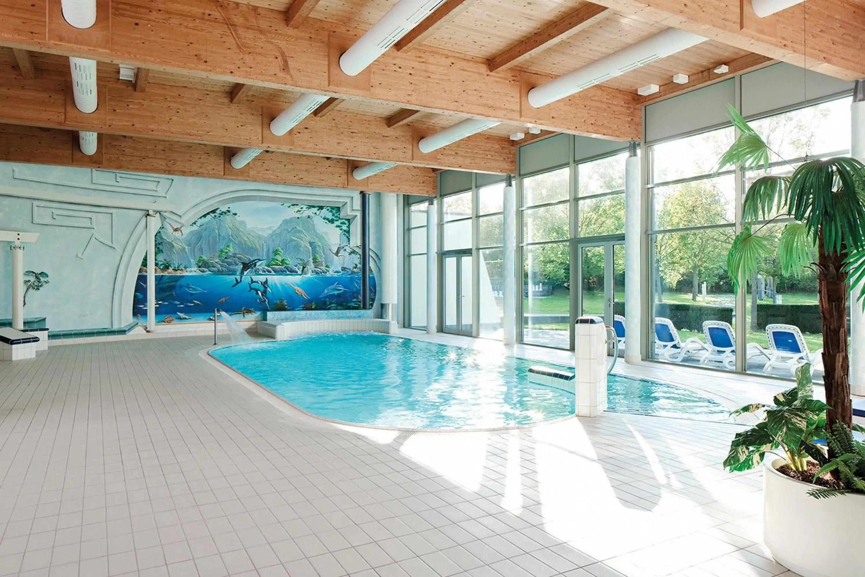 Swimming pool in Seminaris Hotel Bad Boll Swimming pool in Seminaris Hotel Bad Boll