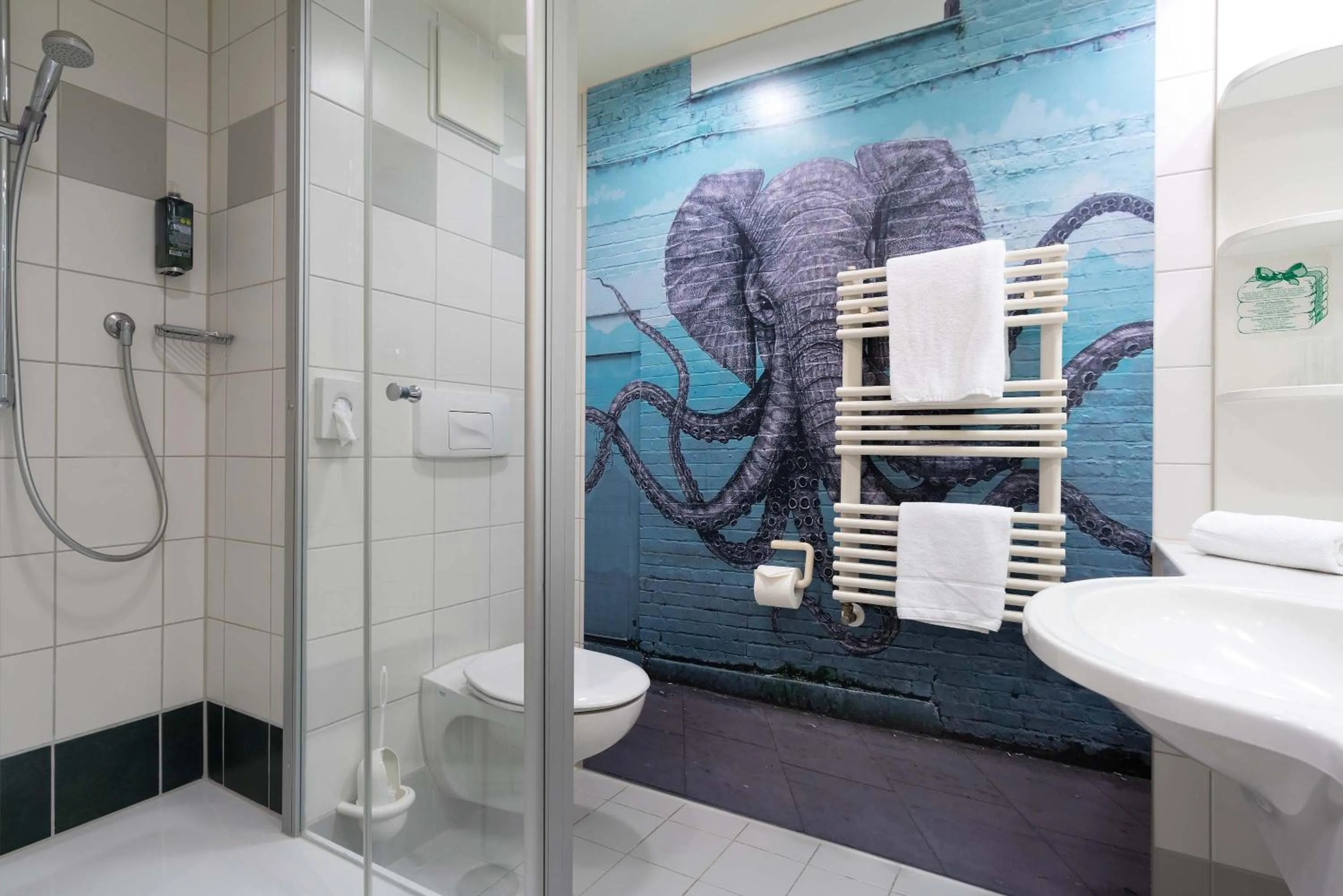 Shower in Seminaris Hotel Bad Boll