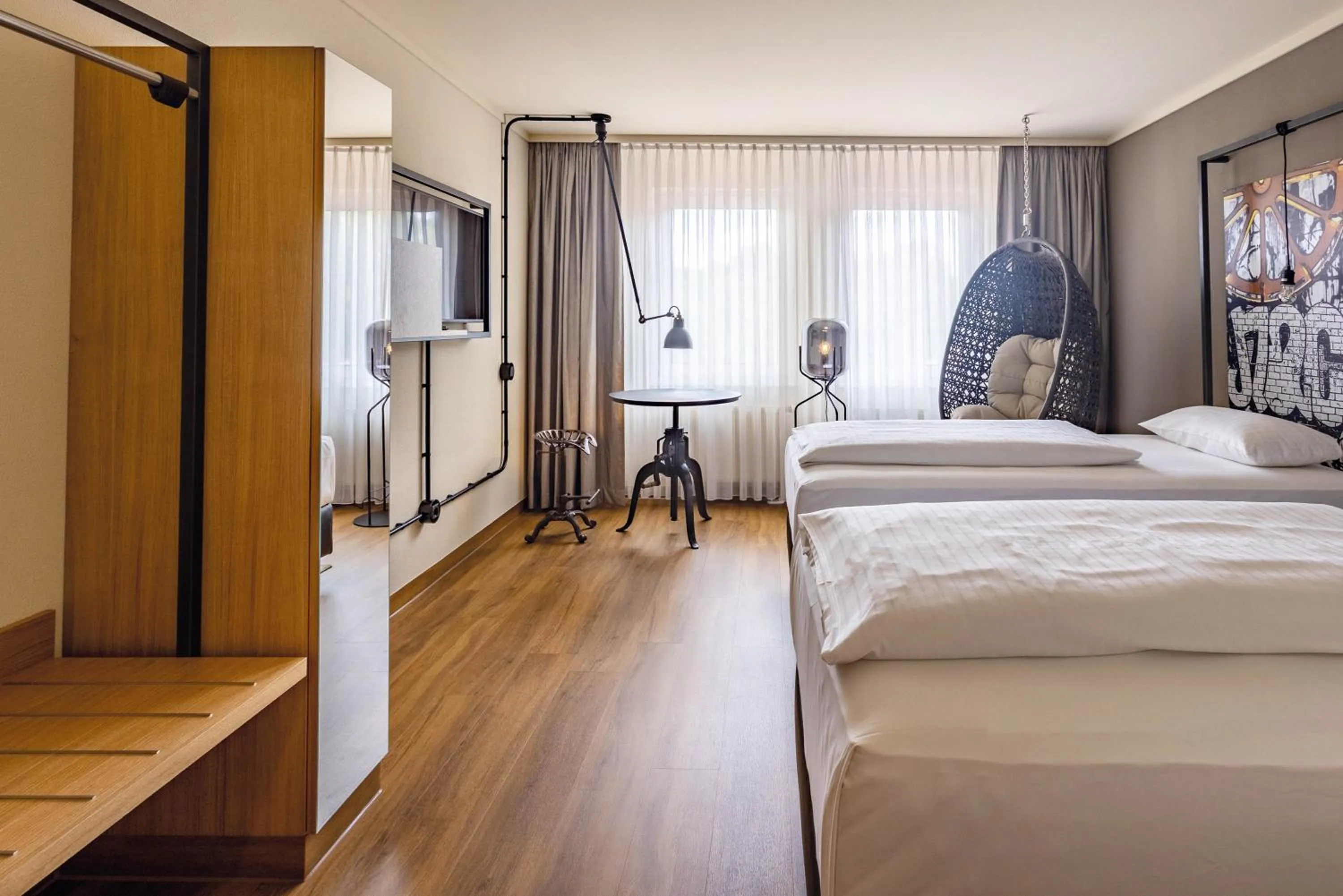 TV and multimedia, Bed in Seminaris Hotel Bad Boll