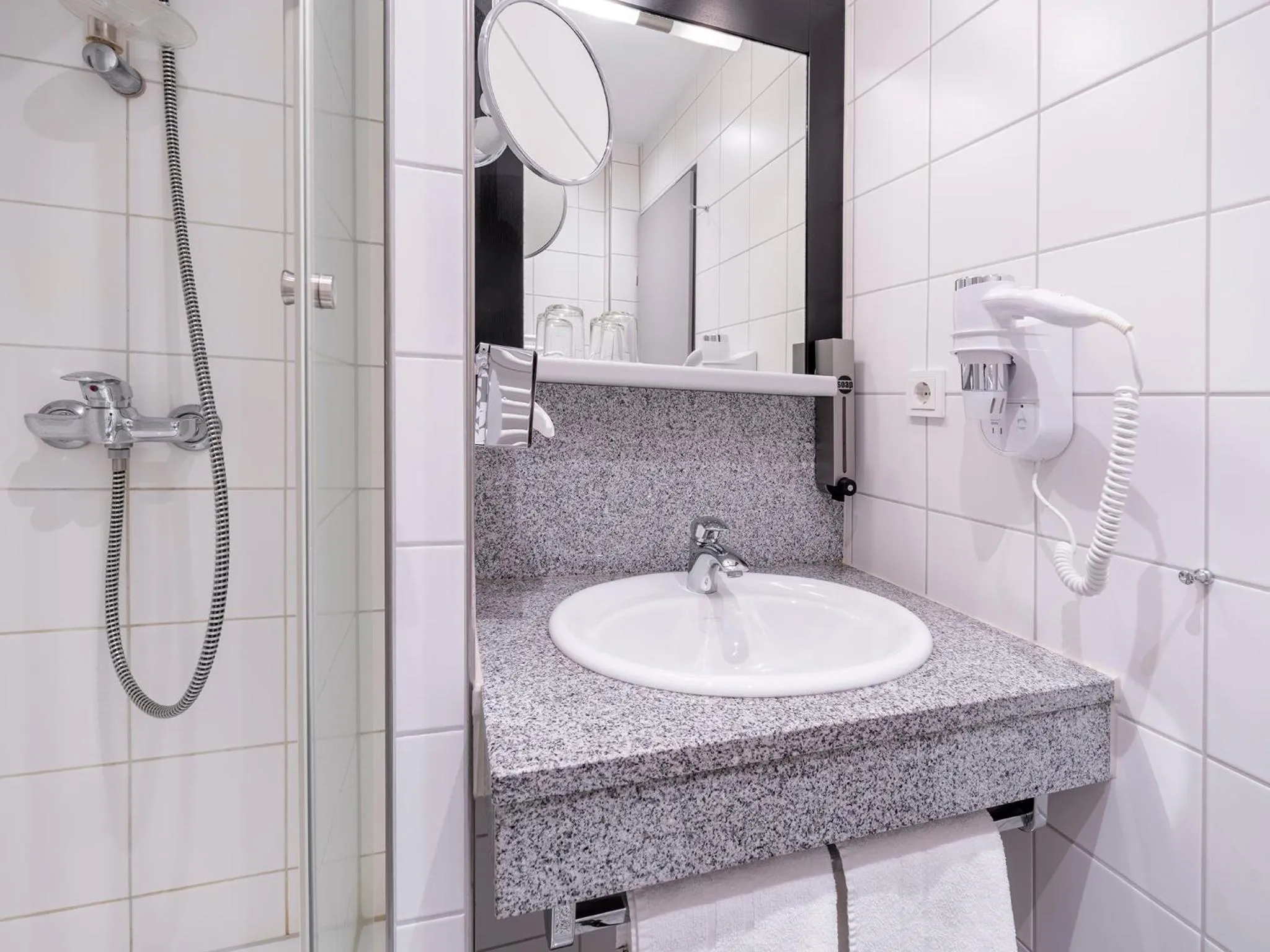 Bathroom in Best Western Hotel Heidehof