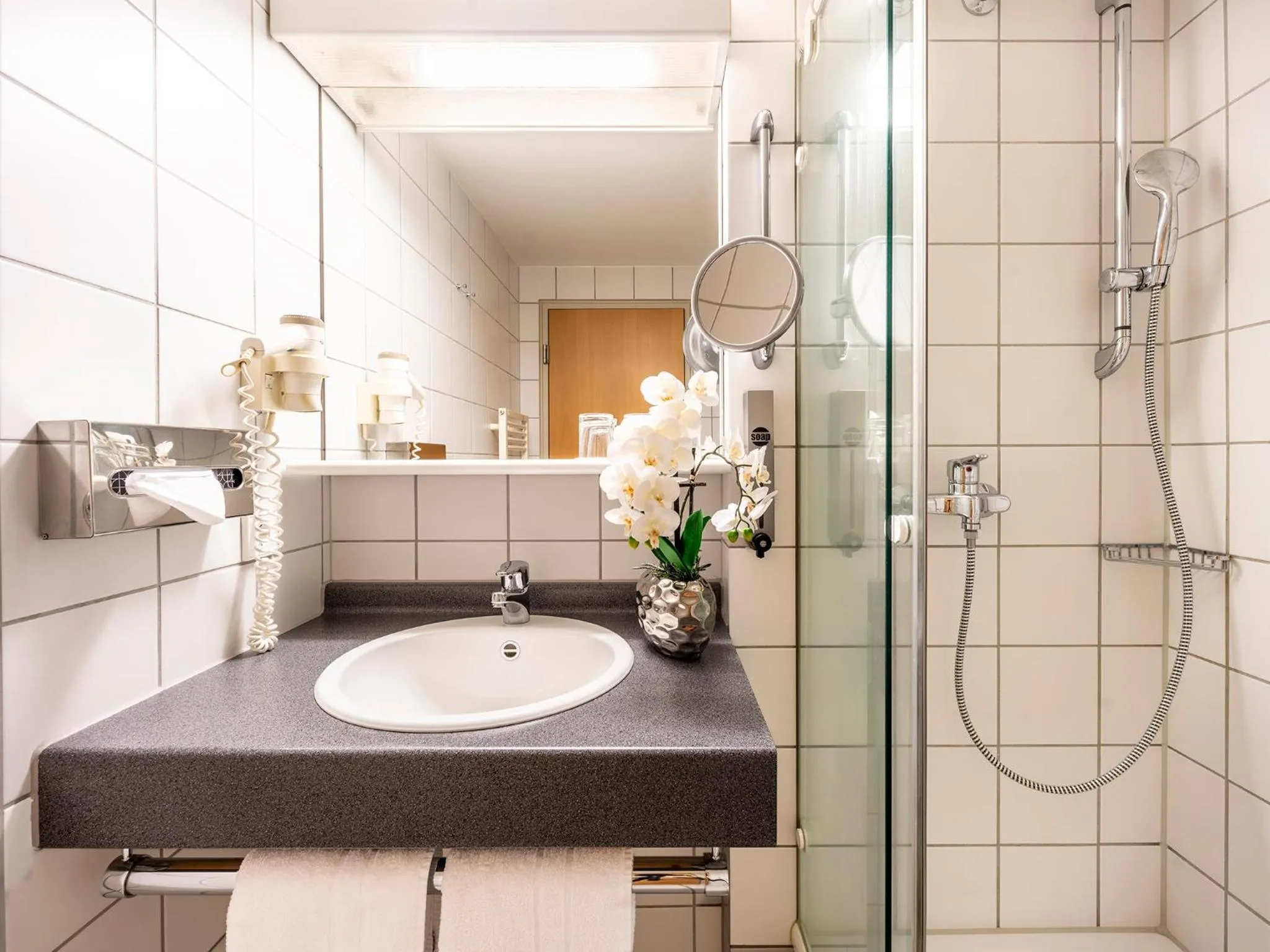 Shower in Best Western Hotel Heidehof