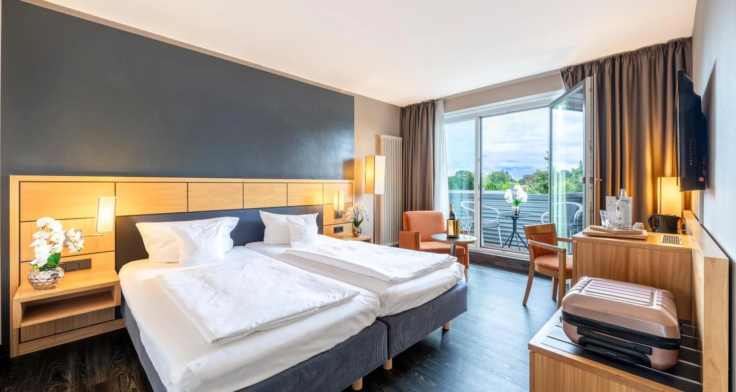 View (from property/room), Bed in PLAZA INN Heidehof